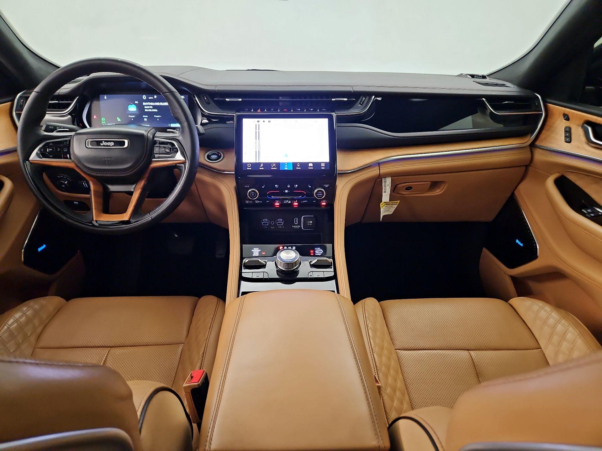 Thumbnail: 2022 Jeep Grand Cherokee - 9