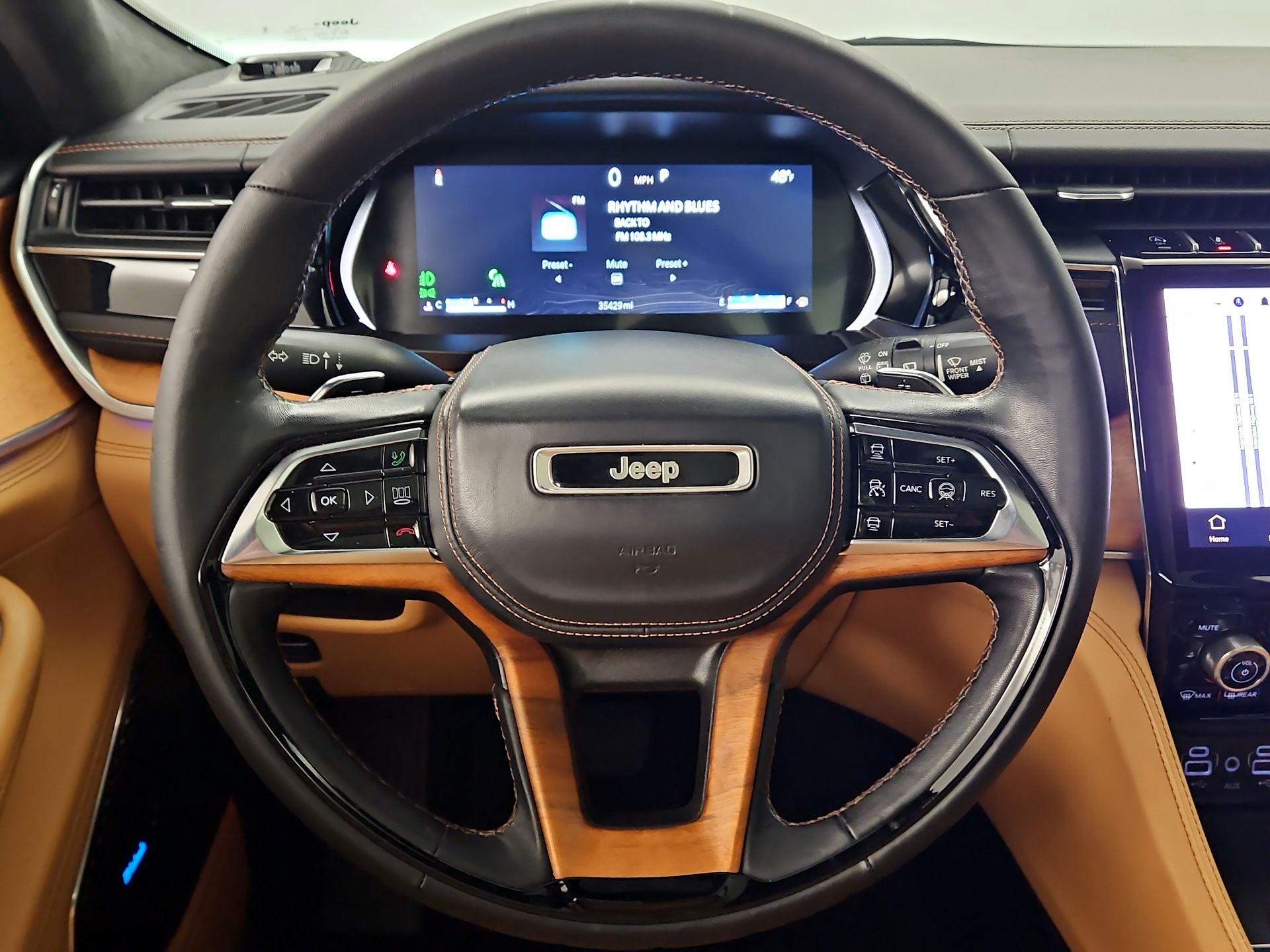 Thumbnail: 2022 Jeep Grand Cherokee - 10