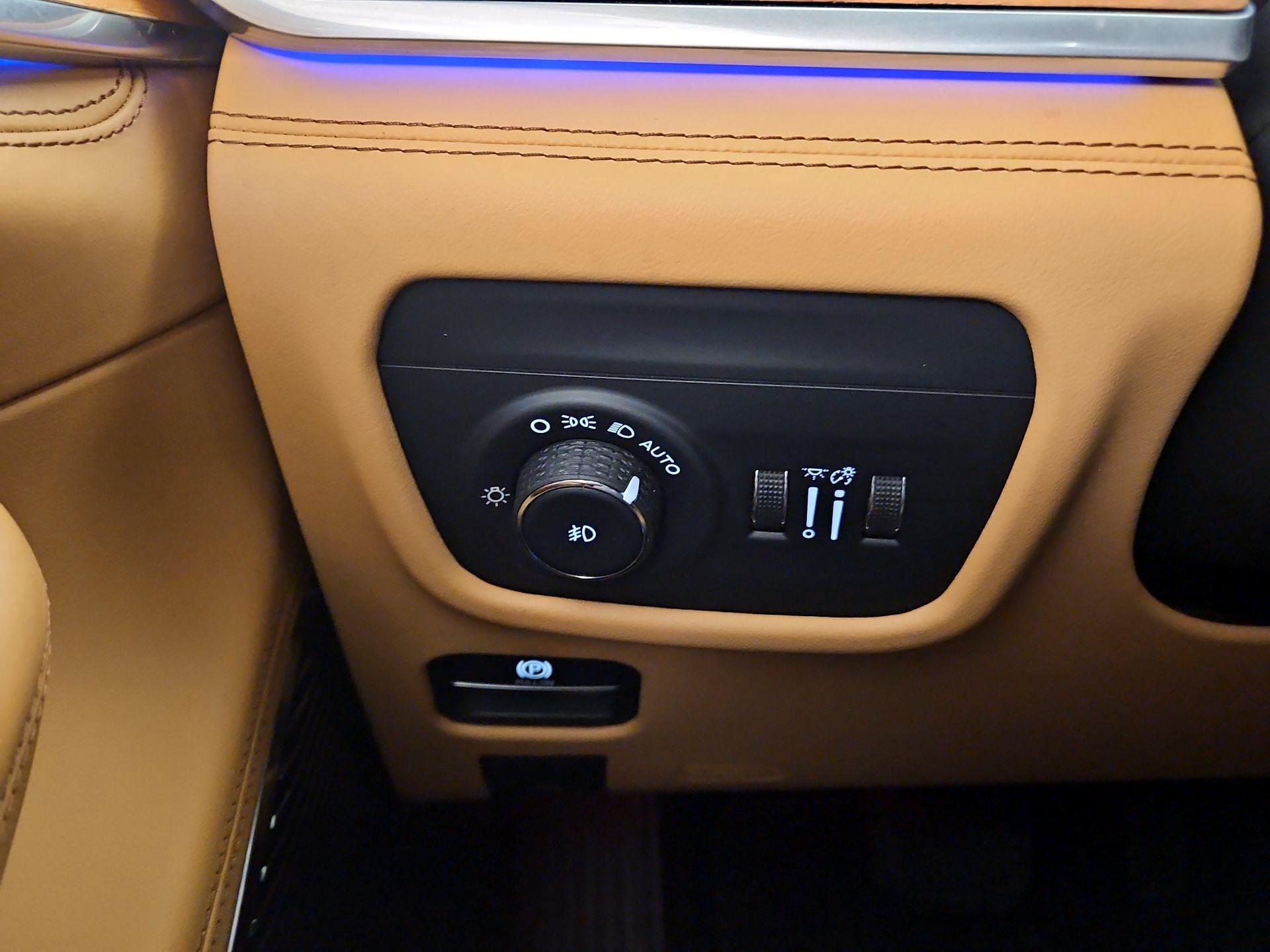 Thumbnail: 2022 Jeep Grand Cherokee - 13