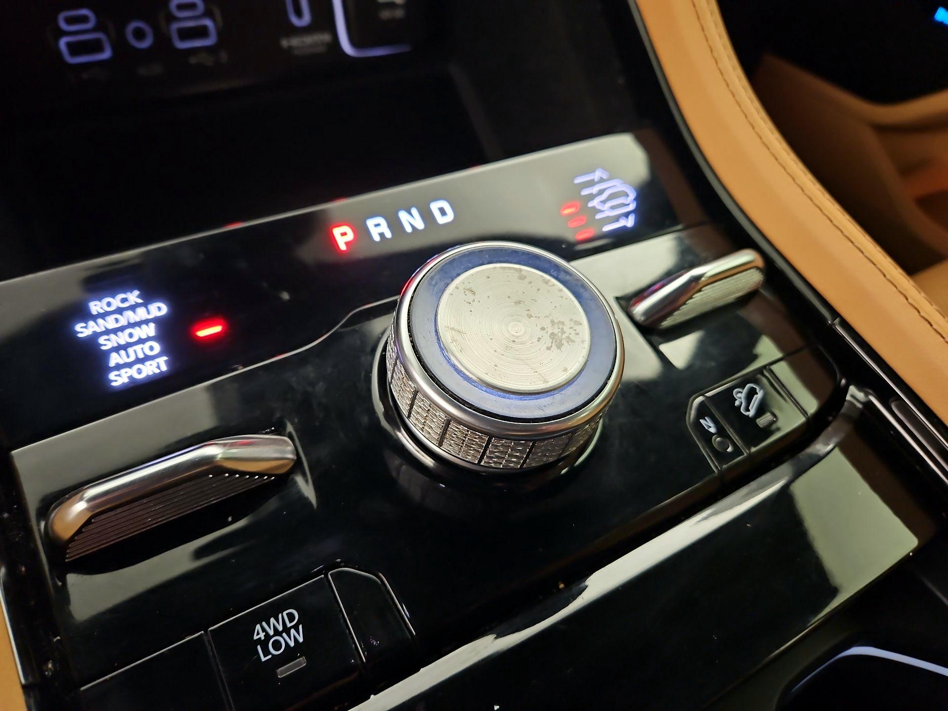 Thumbnail: 2022 Jeep Grand Cherokee - 18