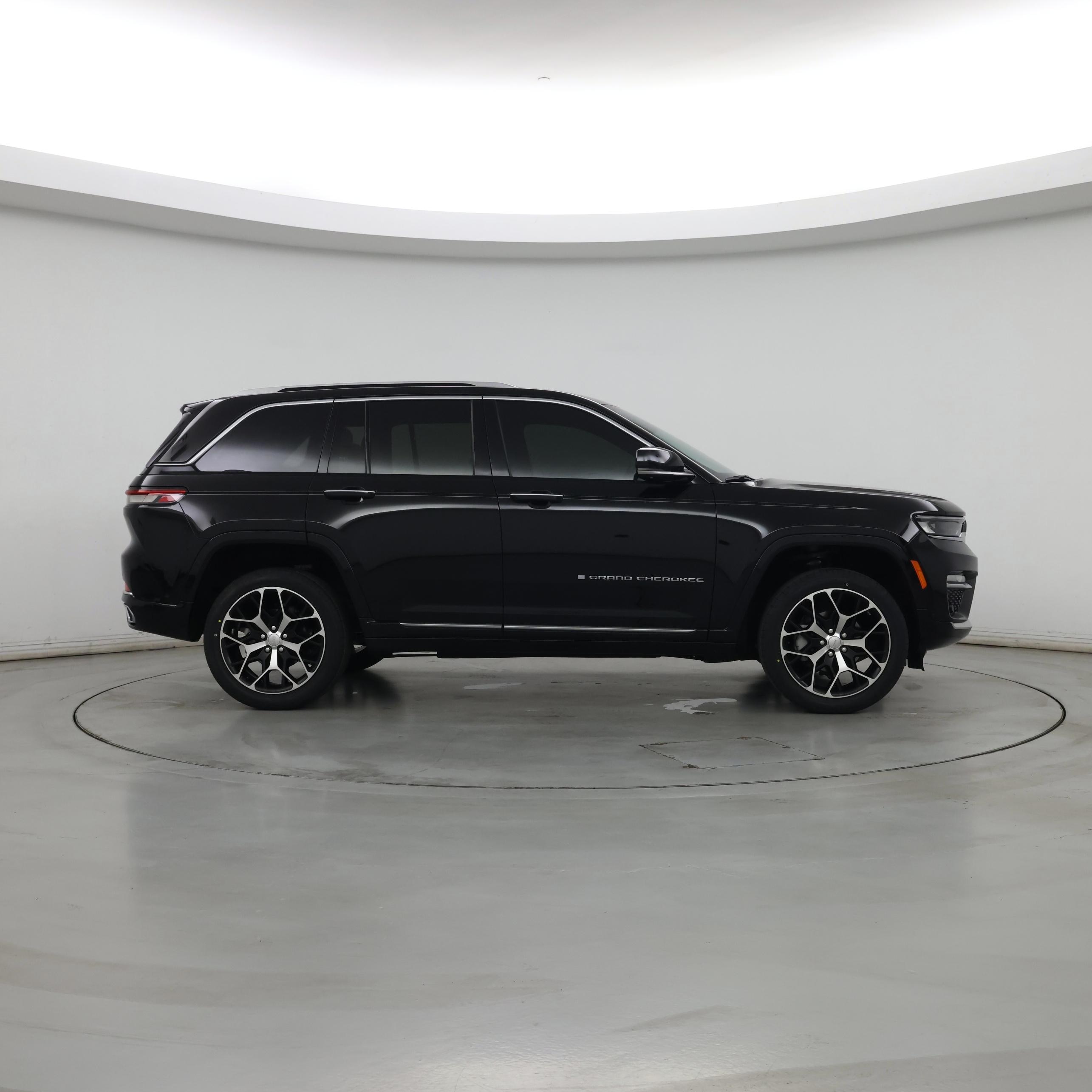 Thumbnail: 2022 Jeep Grand Cherokee - 7