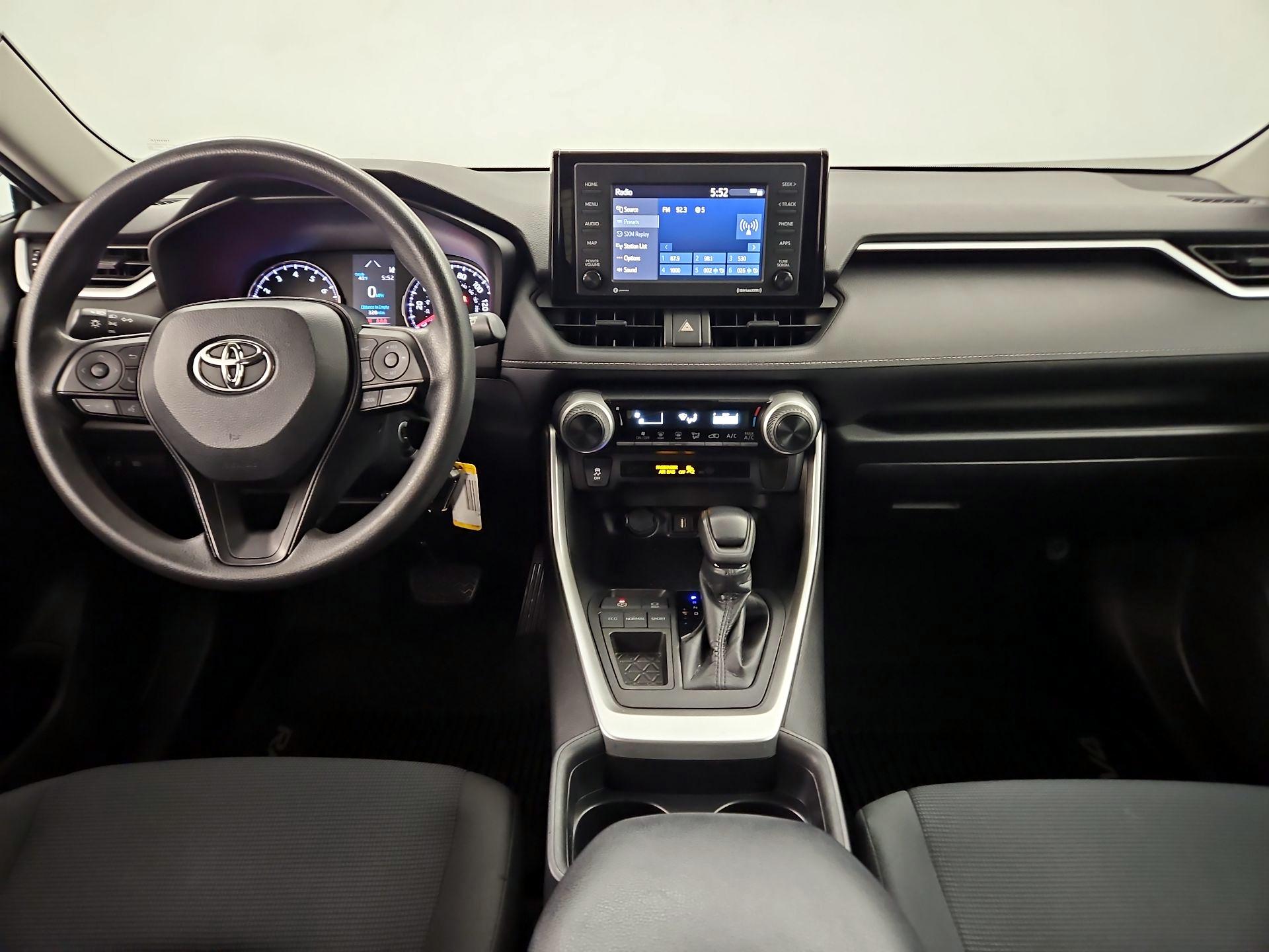 Thumbnail: 2020 Toyota RAV4 - 9