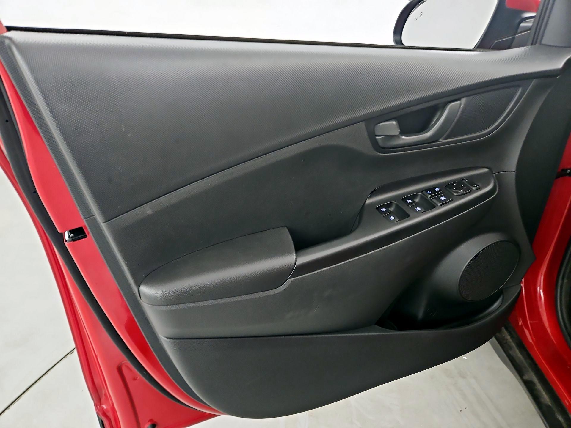 Thumbnail: 2022 Hyundai Kona - 12