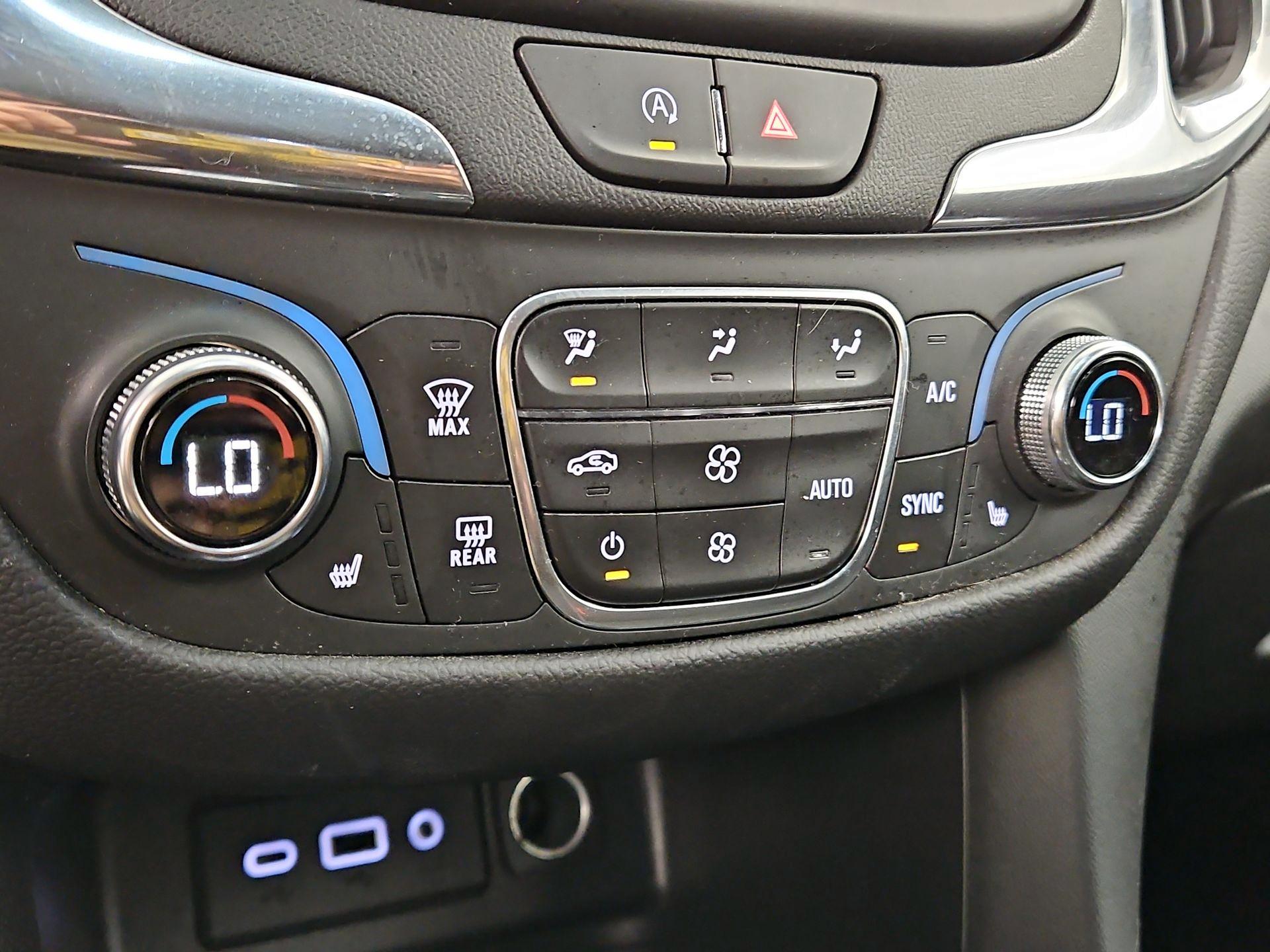 Thumbnail: 2022 Chevrolet Equinox - 16