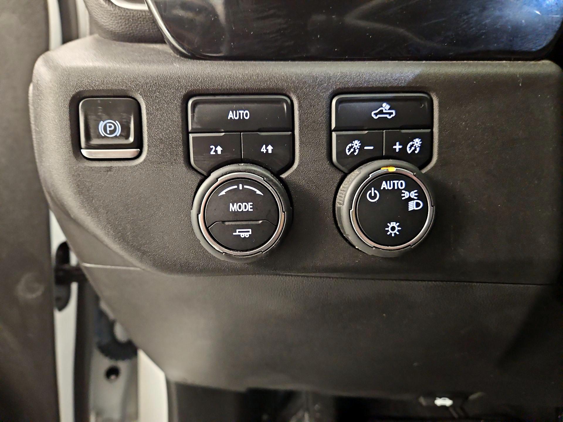 Thumbnail: 2023 Chevrolet Silverado 1500 - 13