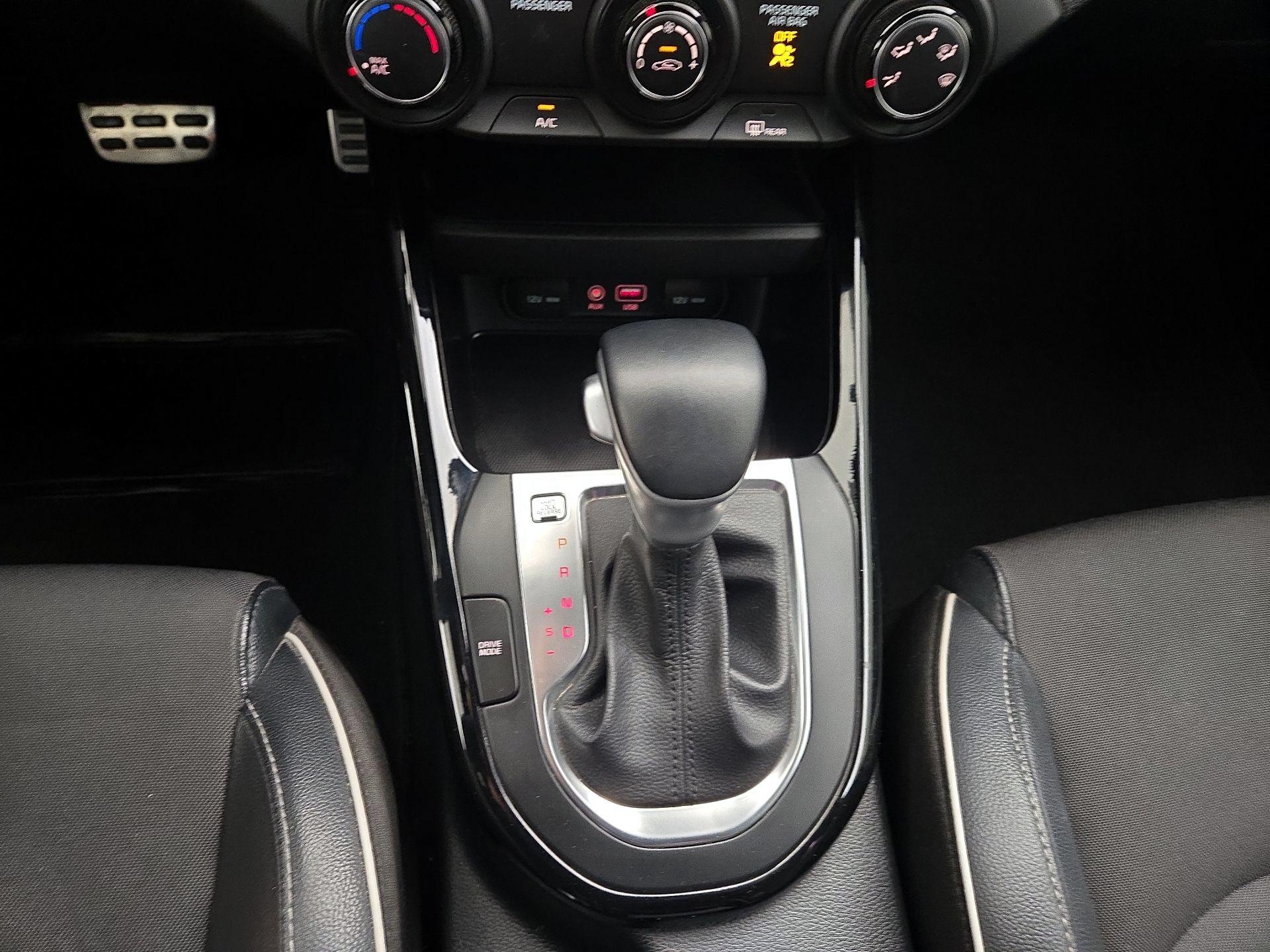 Thumbnail: 2021 Kia Forte - 17
