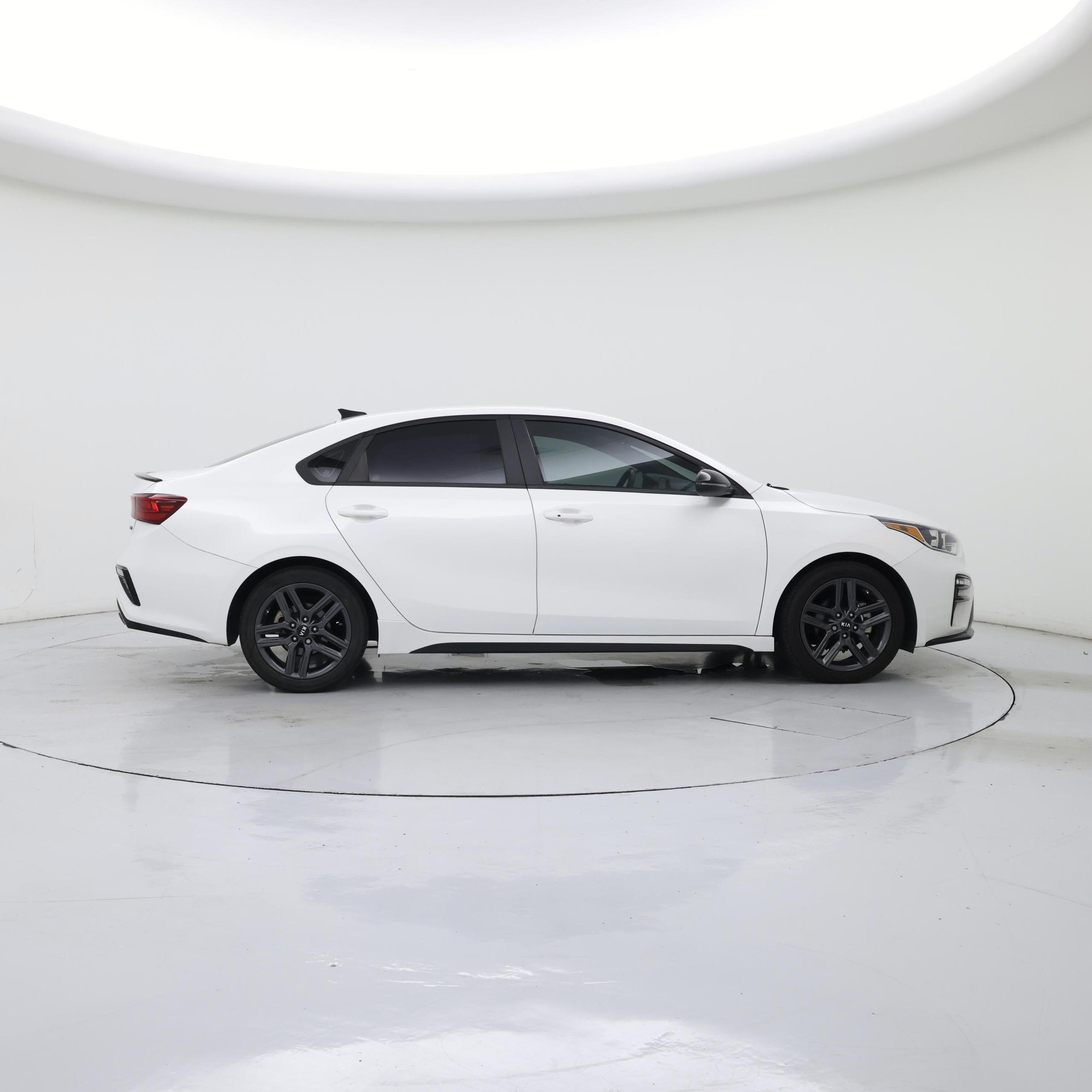 Thumbnail: 2021 Kia Forte - 7