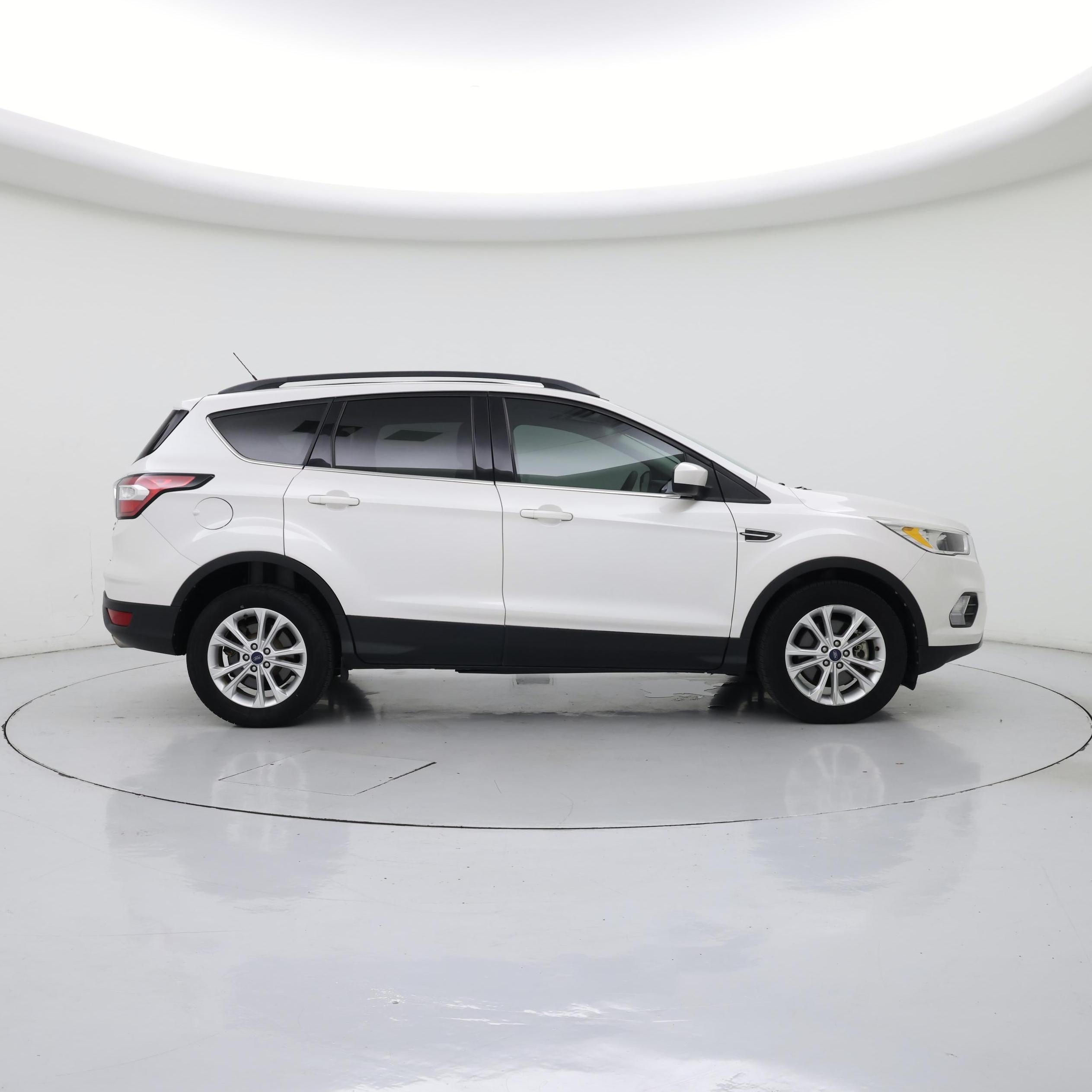 Thumbnail: 2017 Ford Escape - 7