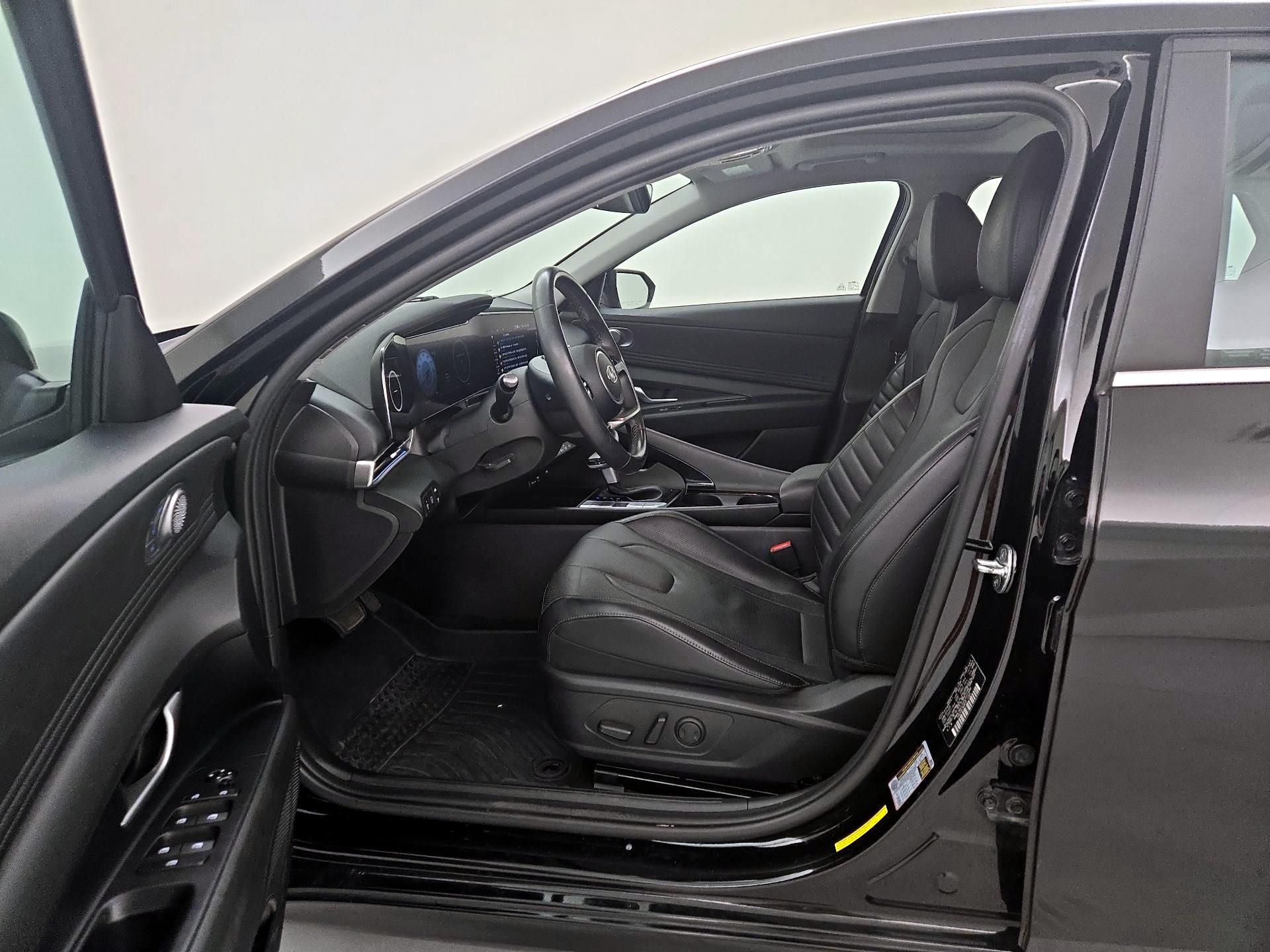 Thumbnail: 2023 Hyundai Elantra - 11