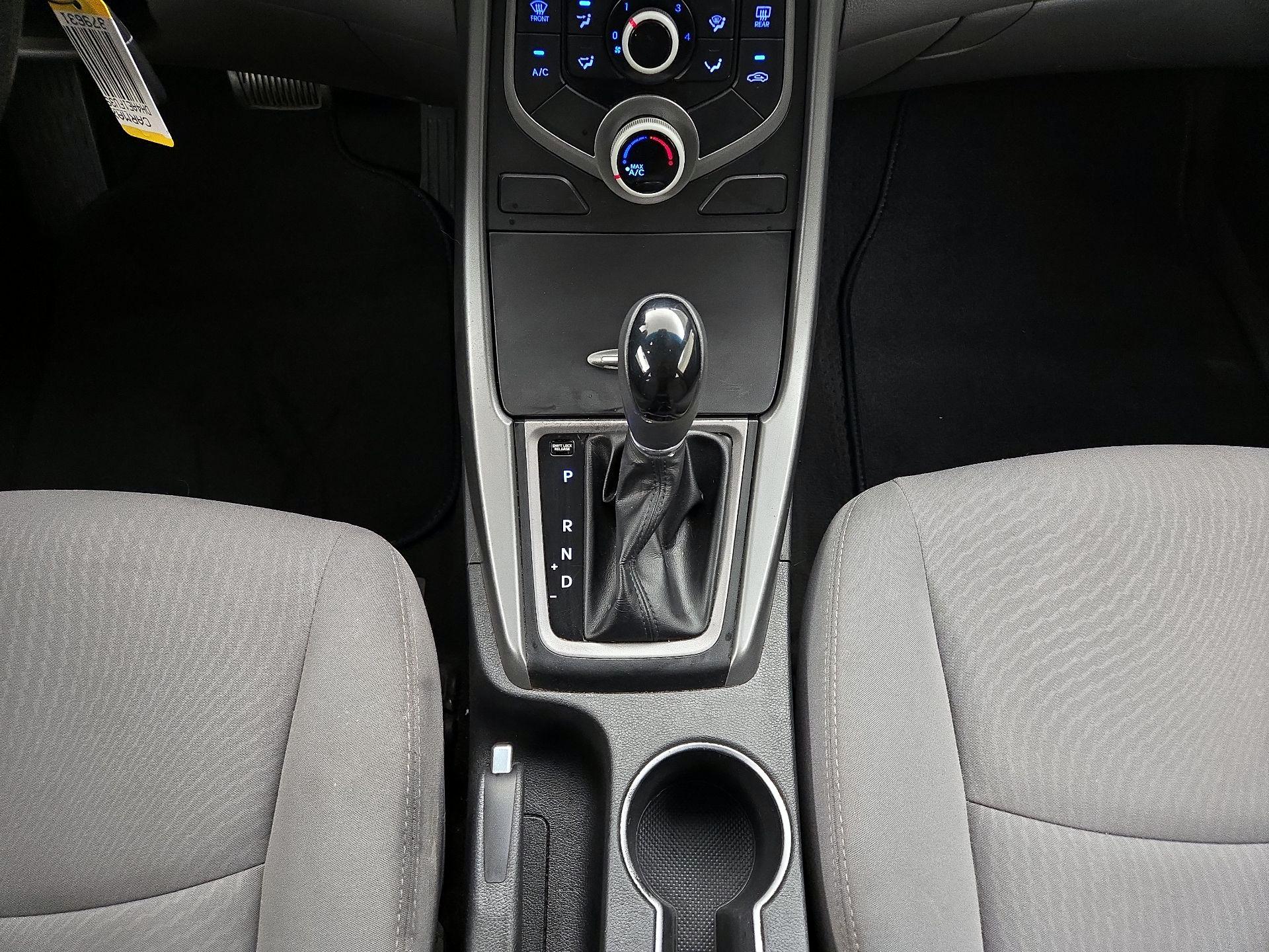 Thumbnail: 2015 Hyundai Elantra - 16