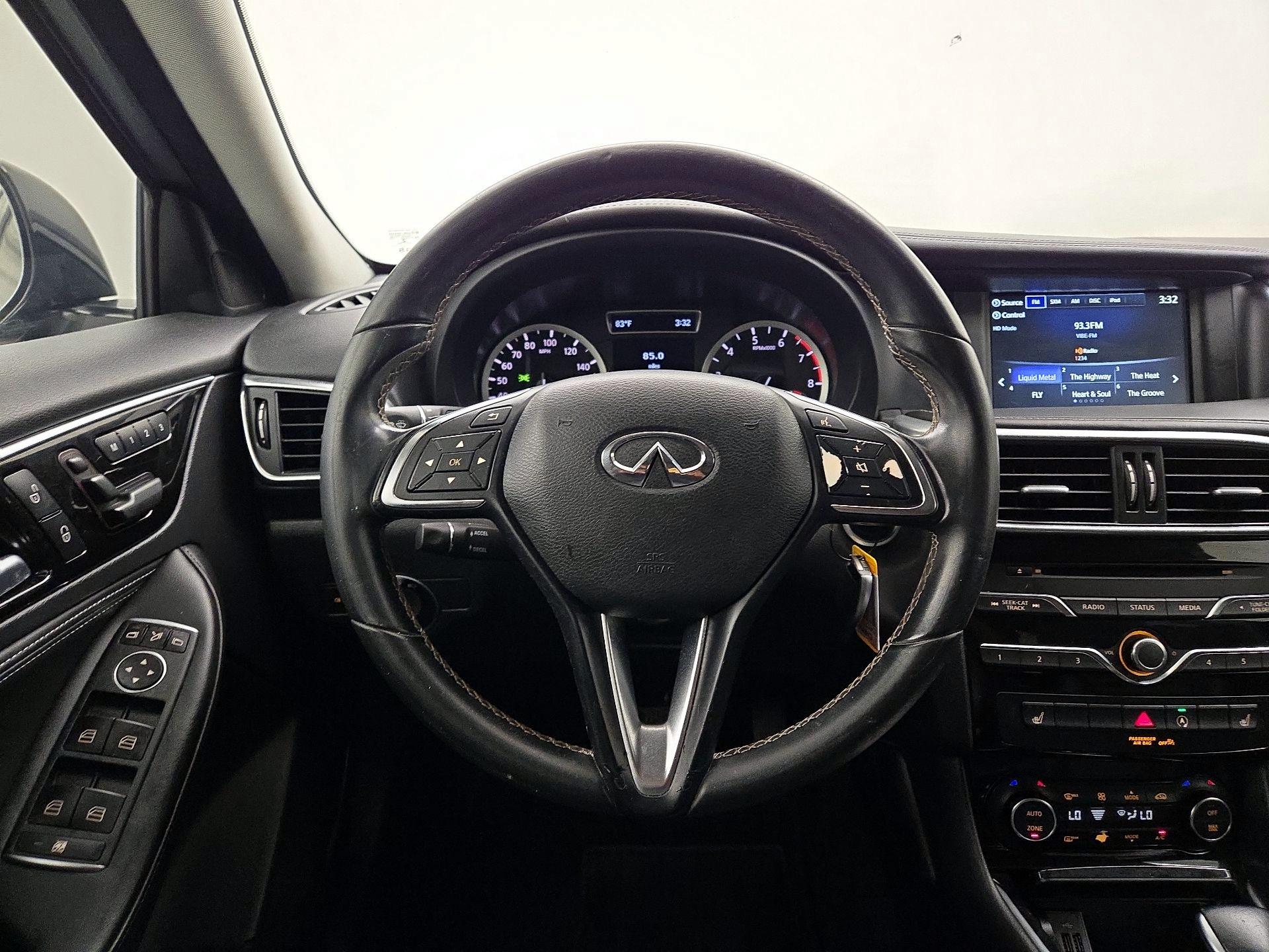 Thumbnail: 2017 INFINITI QX30 - 10