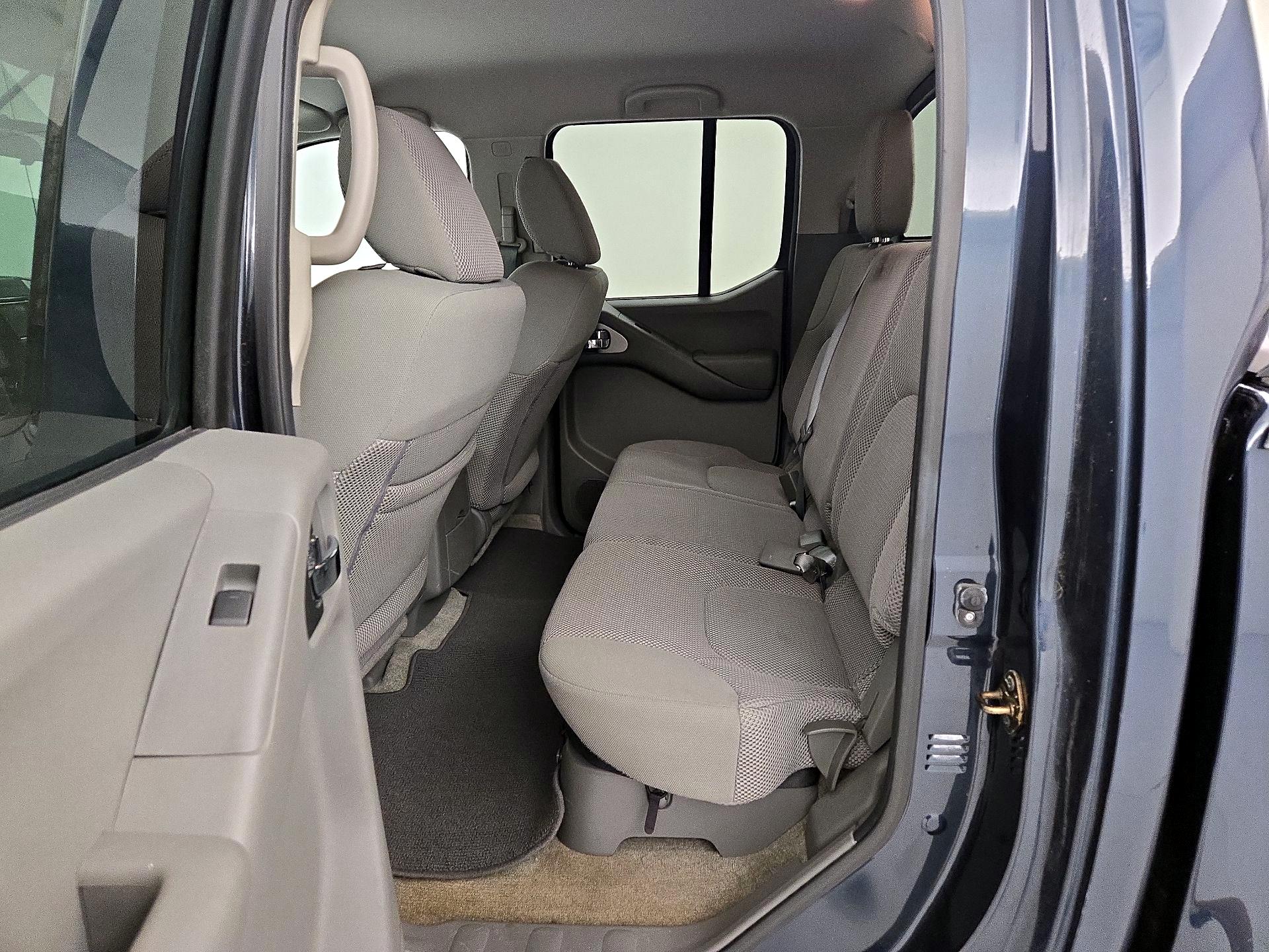 Thumbnail: 2015 Nissan Frontier - 18