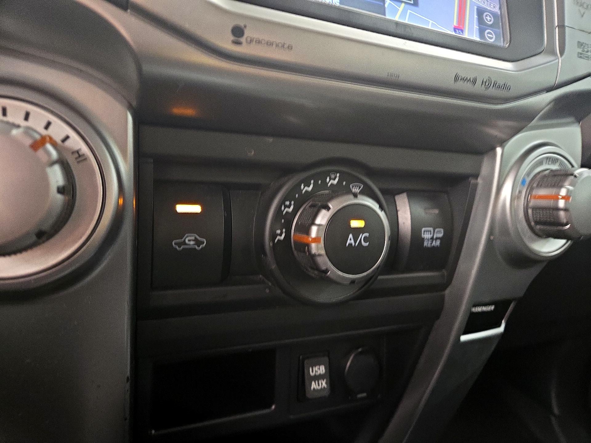 Thumbnail: 2016 Toyota 4Runner - 17