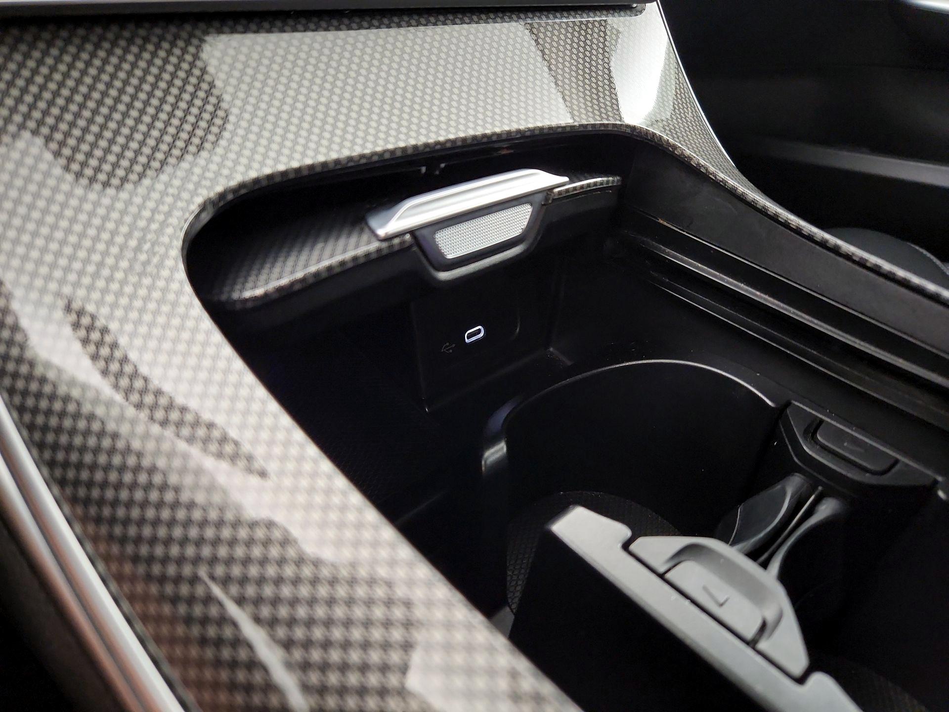 Thumbnail: 2023 Mercedes-Benz C-Class - 19