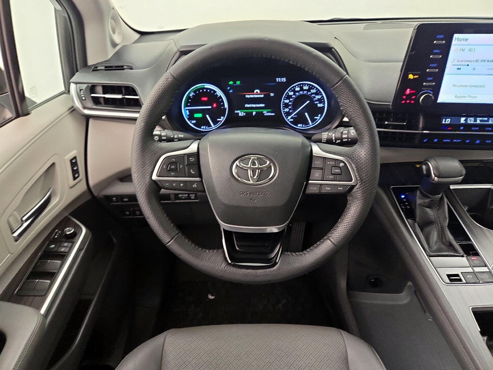 Thumbnail: 2021 Toyota Sienna - 10