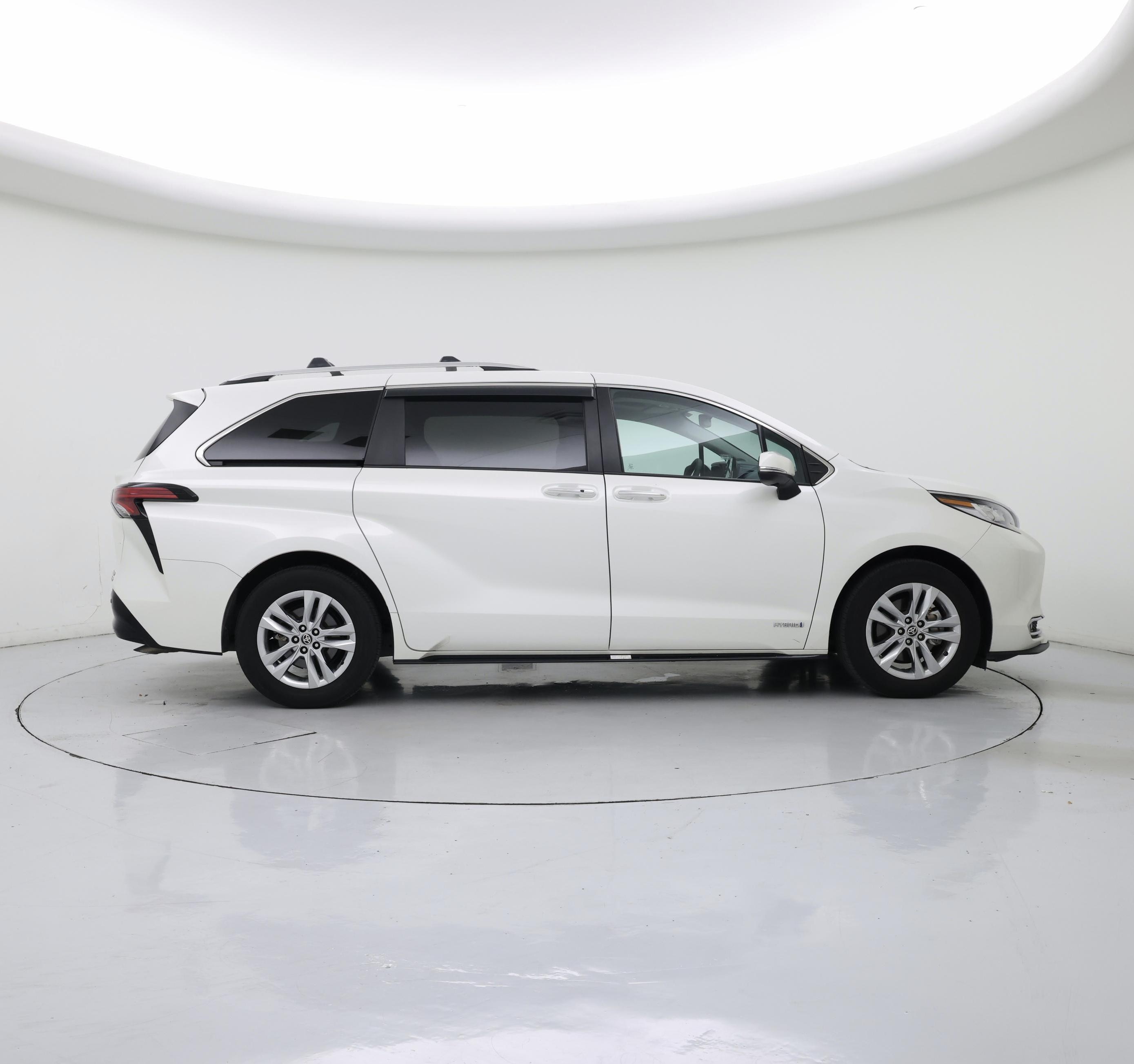 Thumbnail: 2021 Toyota Sienna - 7
