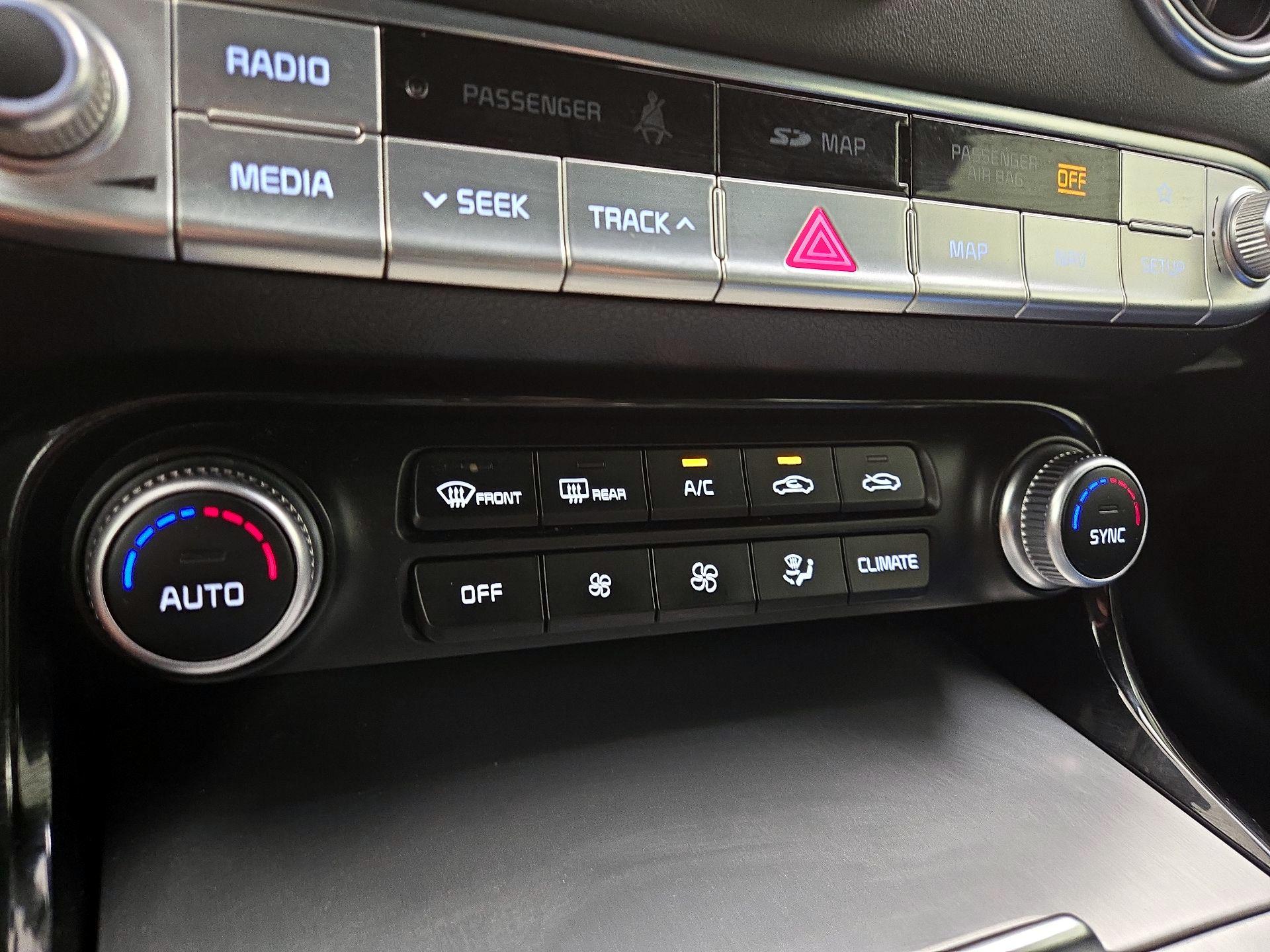 Thumbnail: 2019 Kia Stinger - 17