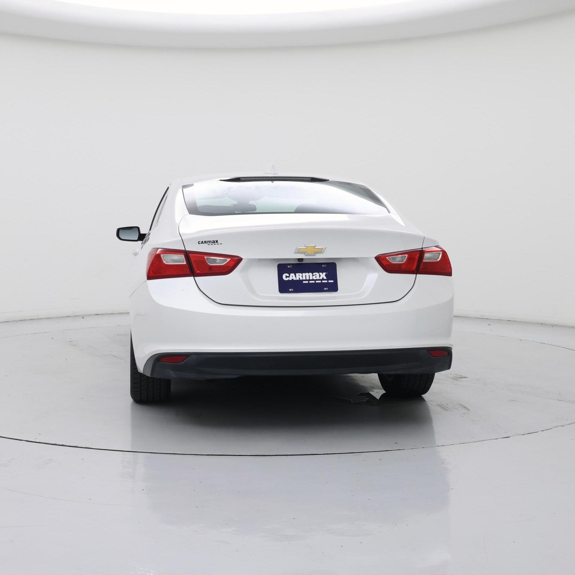 Thumbnail: 2017 Chevrolet Malibu - 6