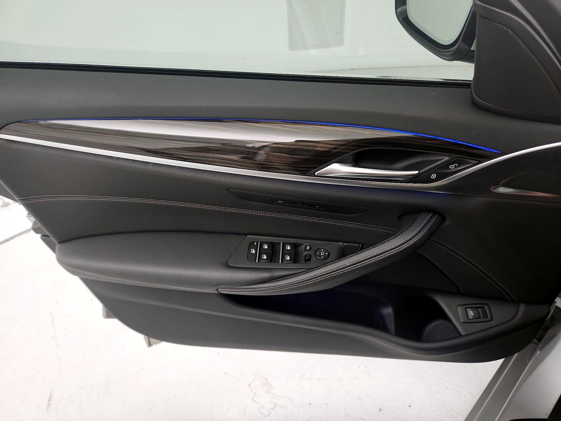 Thumbnail: 2020 BMW 5 Series - 12