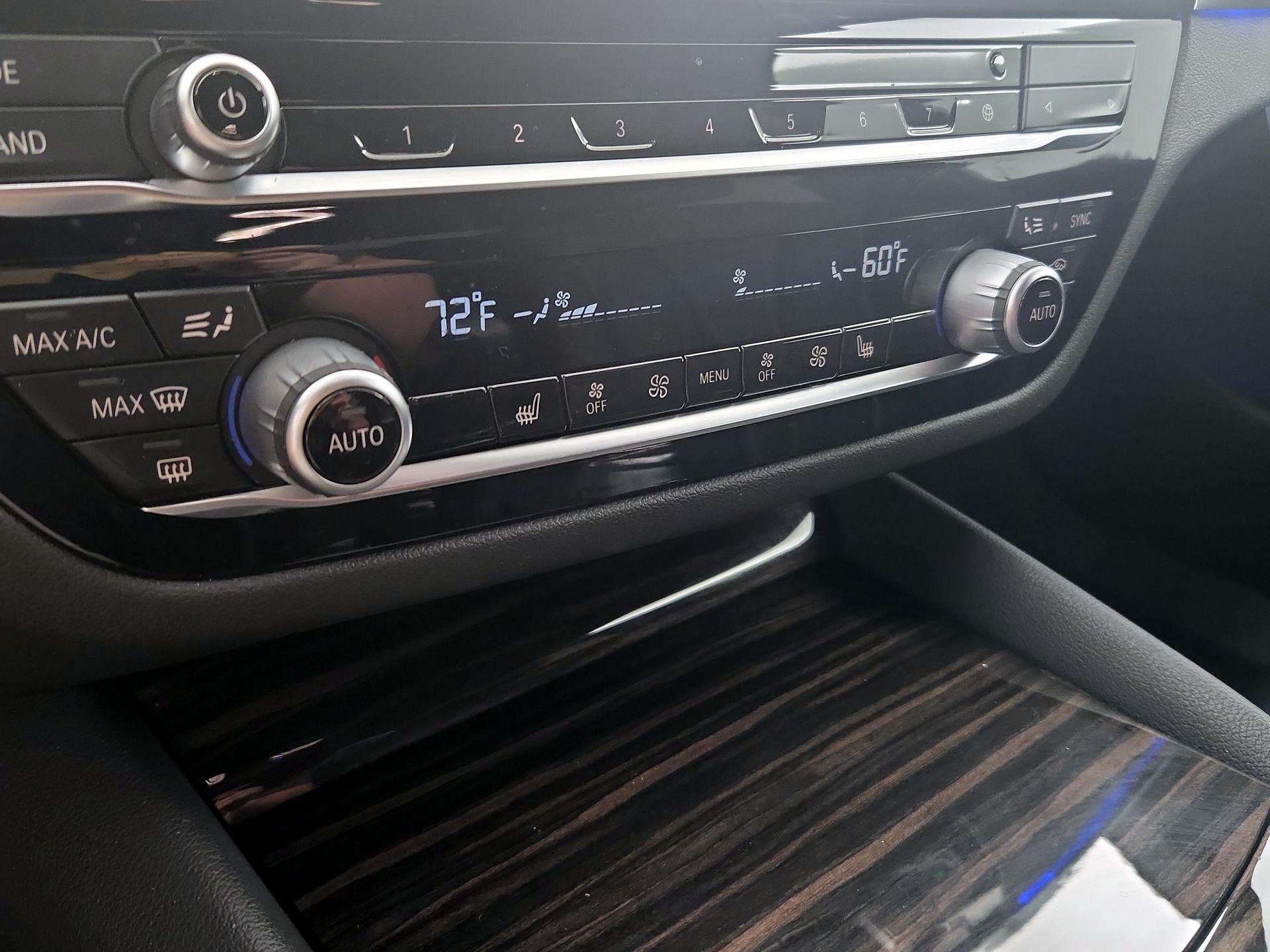 Thumbnail: 2020 BMW 5 Series - 17