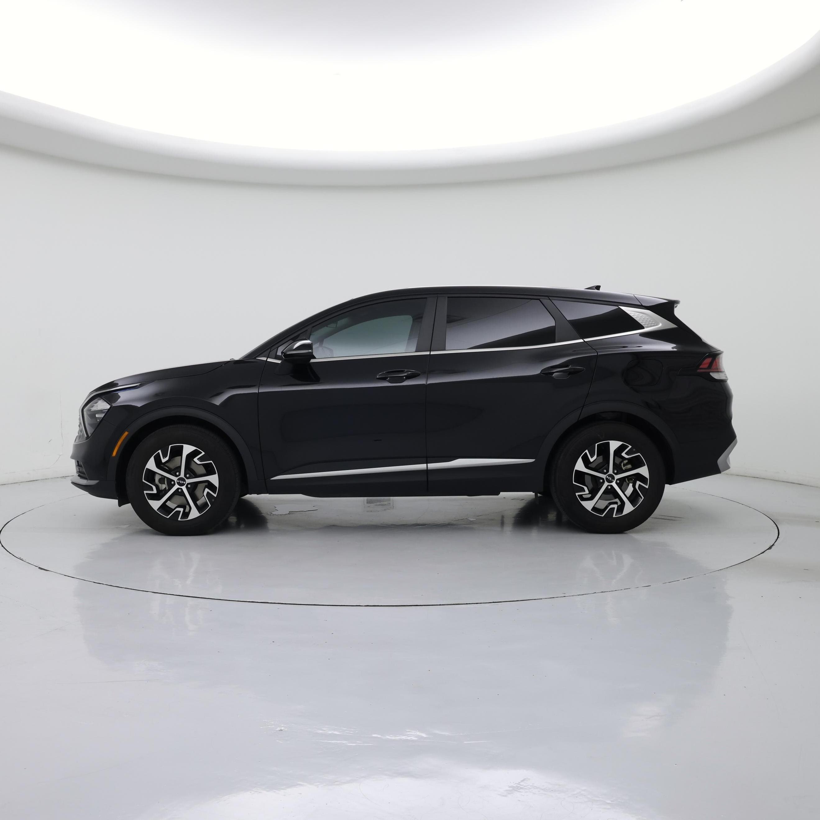 Thumbnail: 2023 Kia Sportage - 3