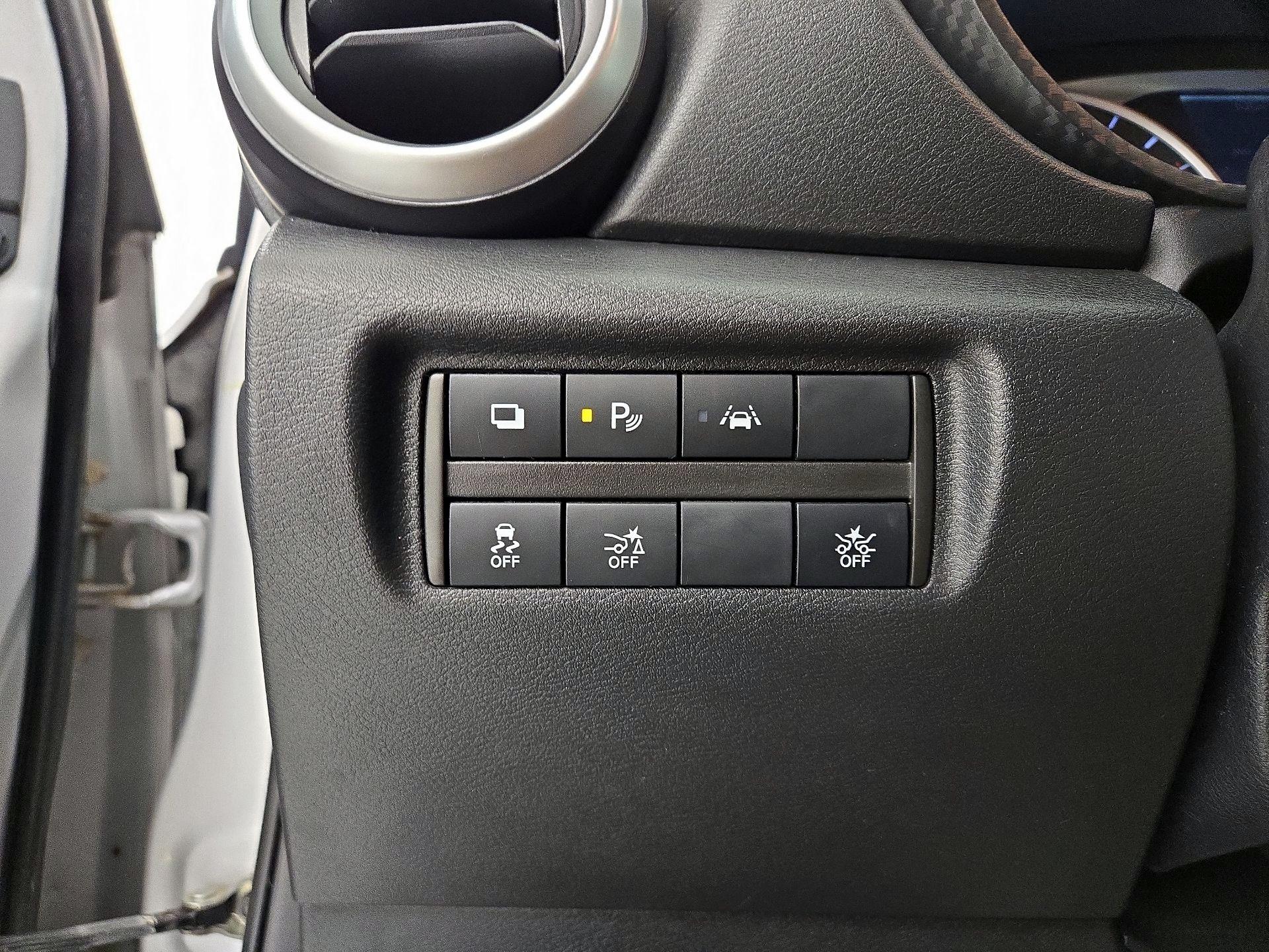 Thumbnail: 2020 Nissan Versa - 13