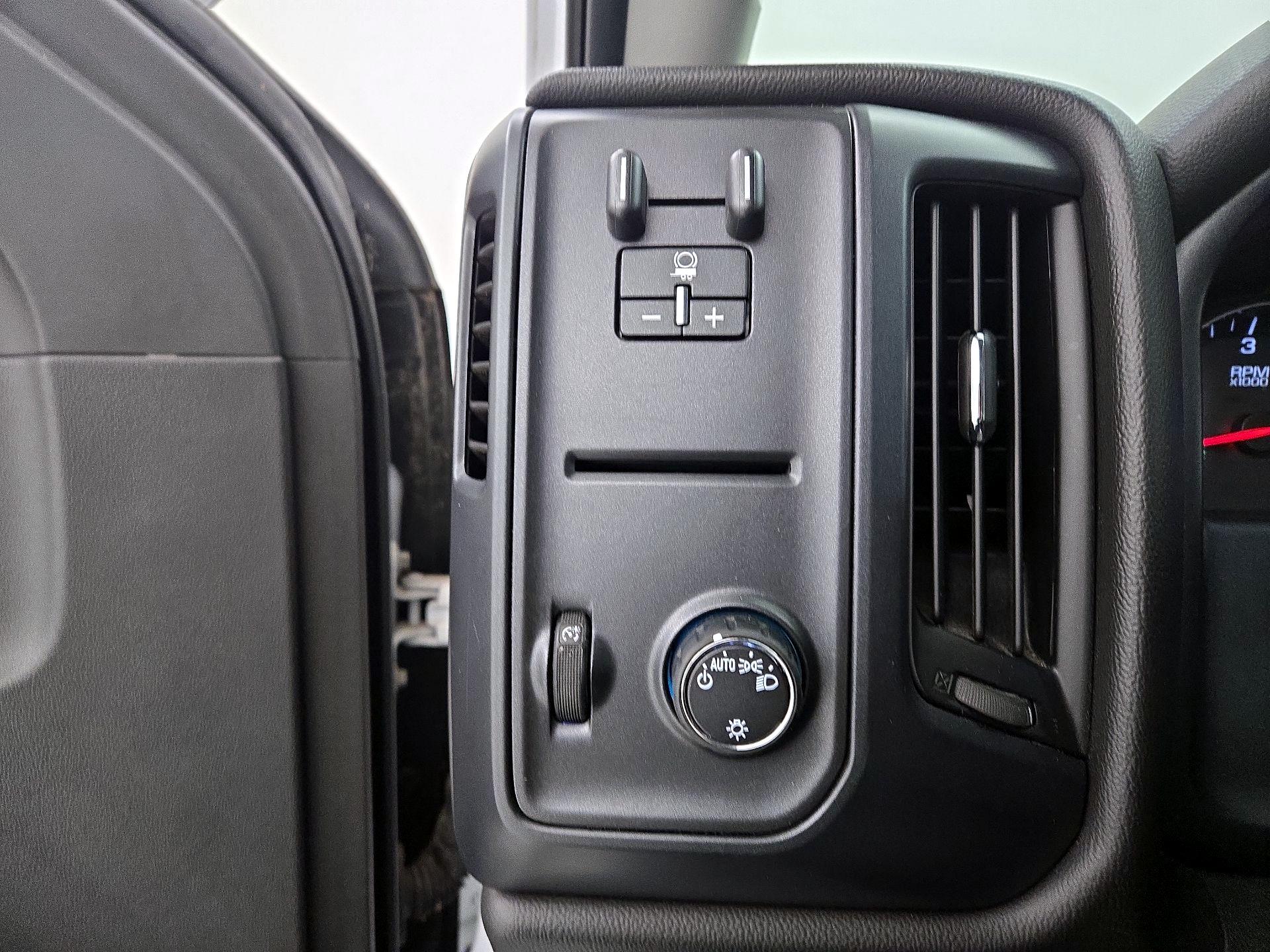 Thumbnail: 2016 Chevrolet Silverado 2500 - 13