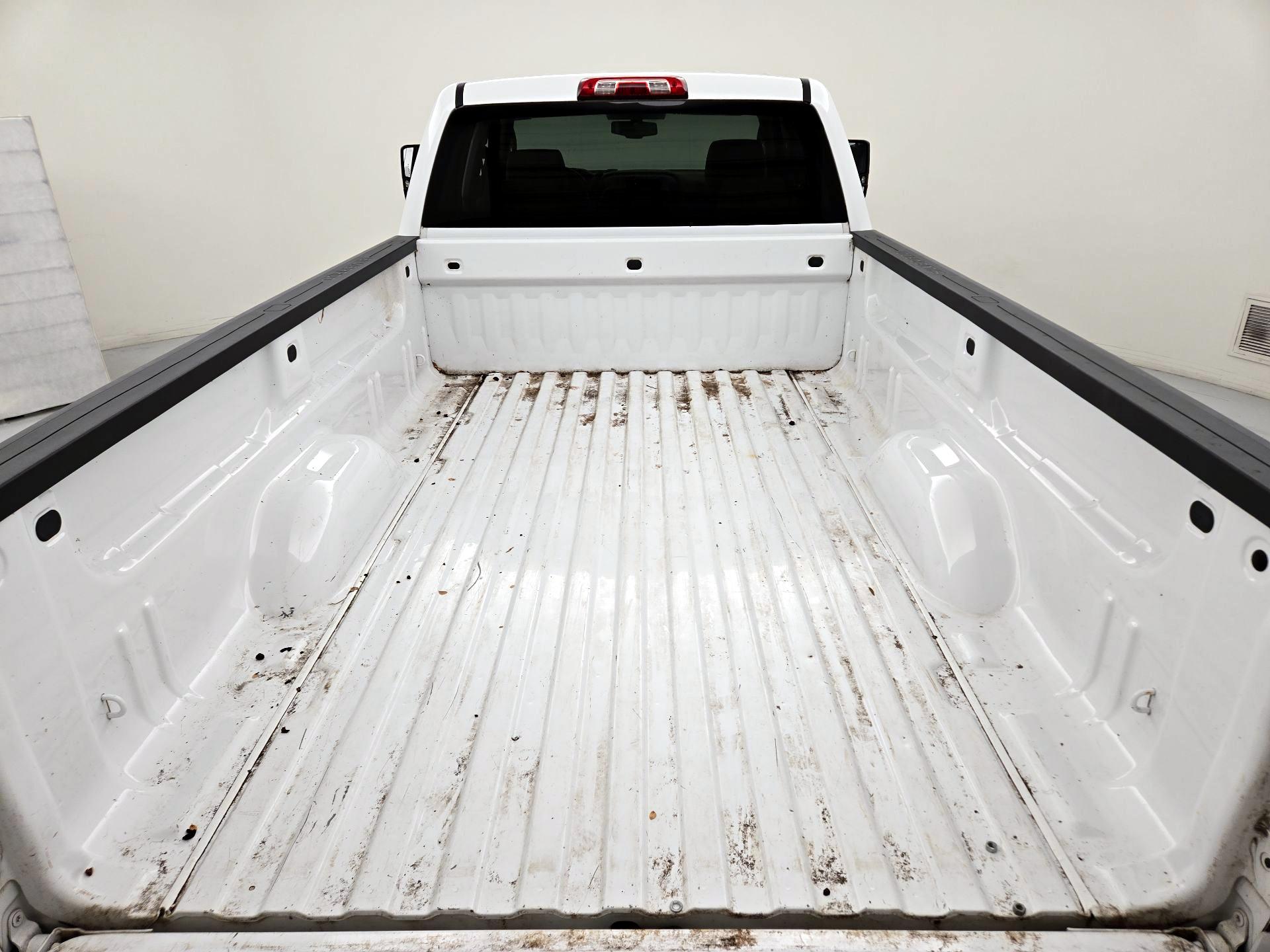 Thumbnail: 2016 Chevrolet Silverado 2500 - 20