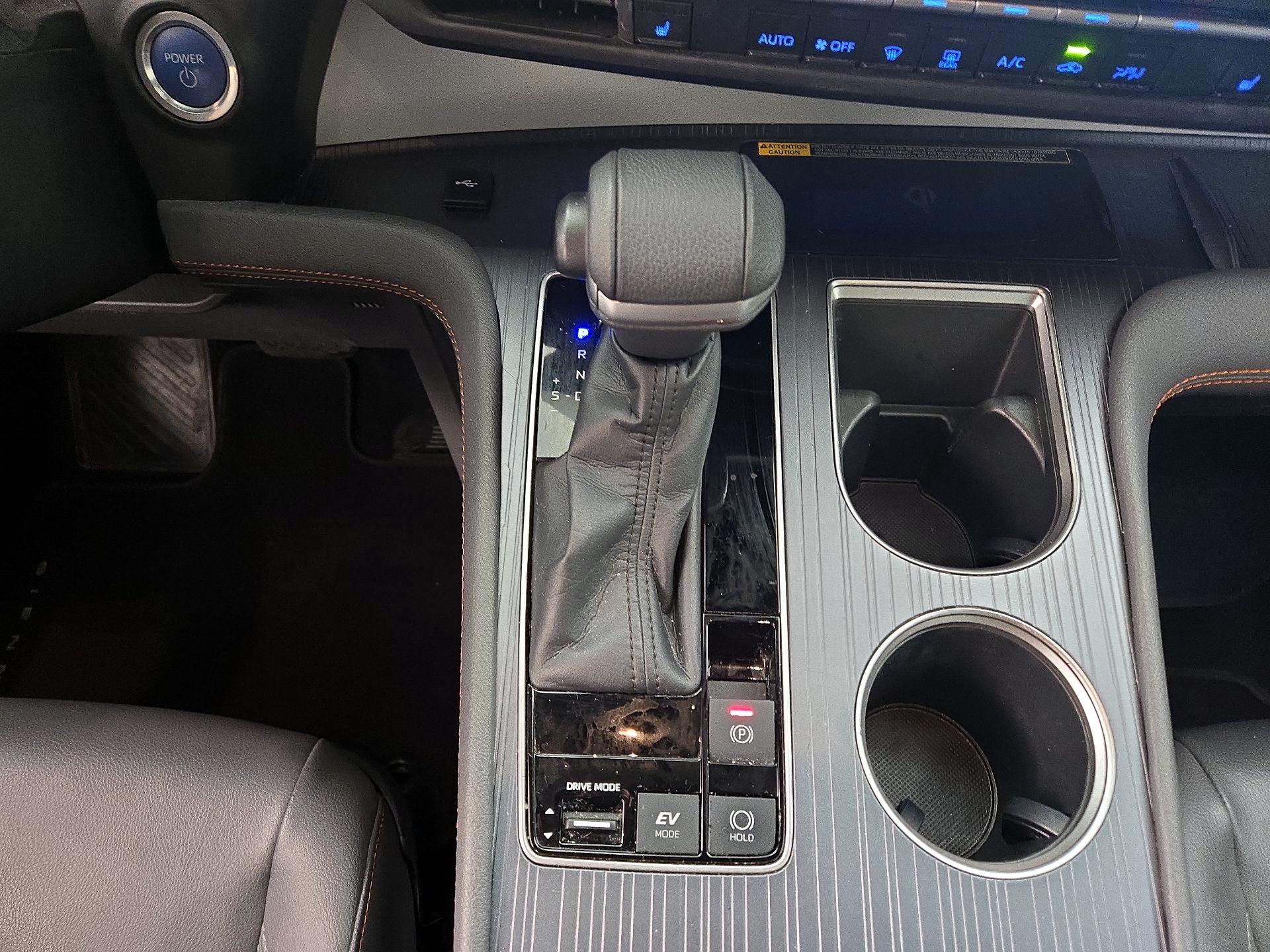 Thumbnail: 2022 Toyota Sienna - 18