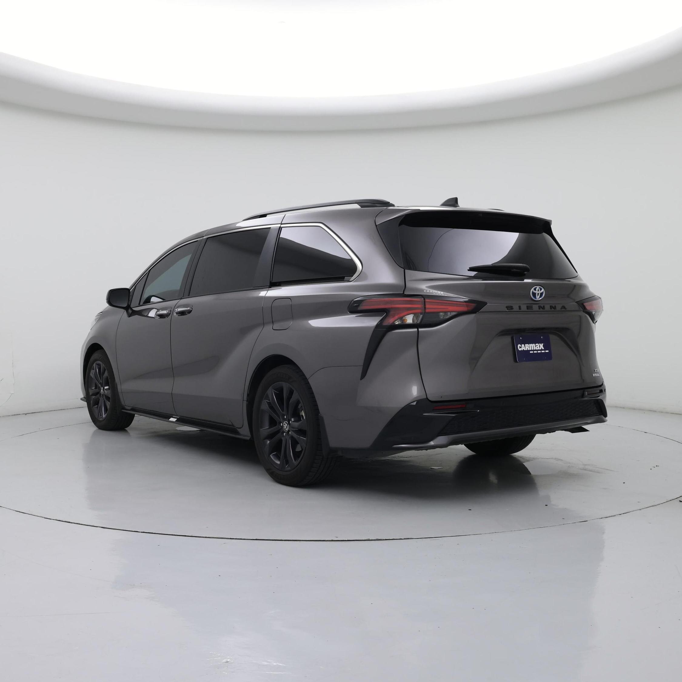 Thumbnail: 2022 Toyota Sienna - 2