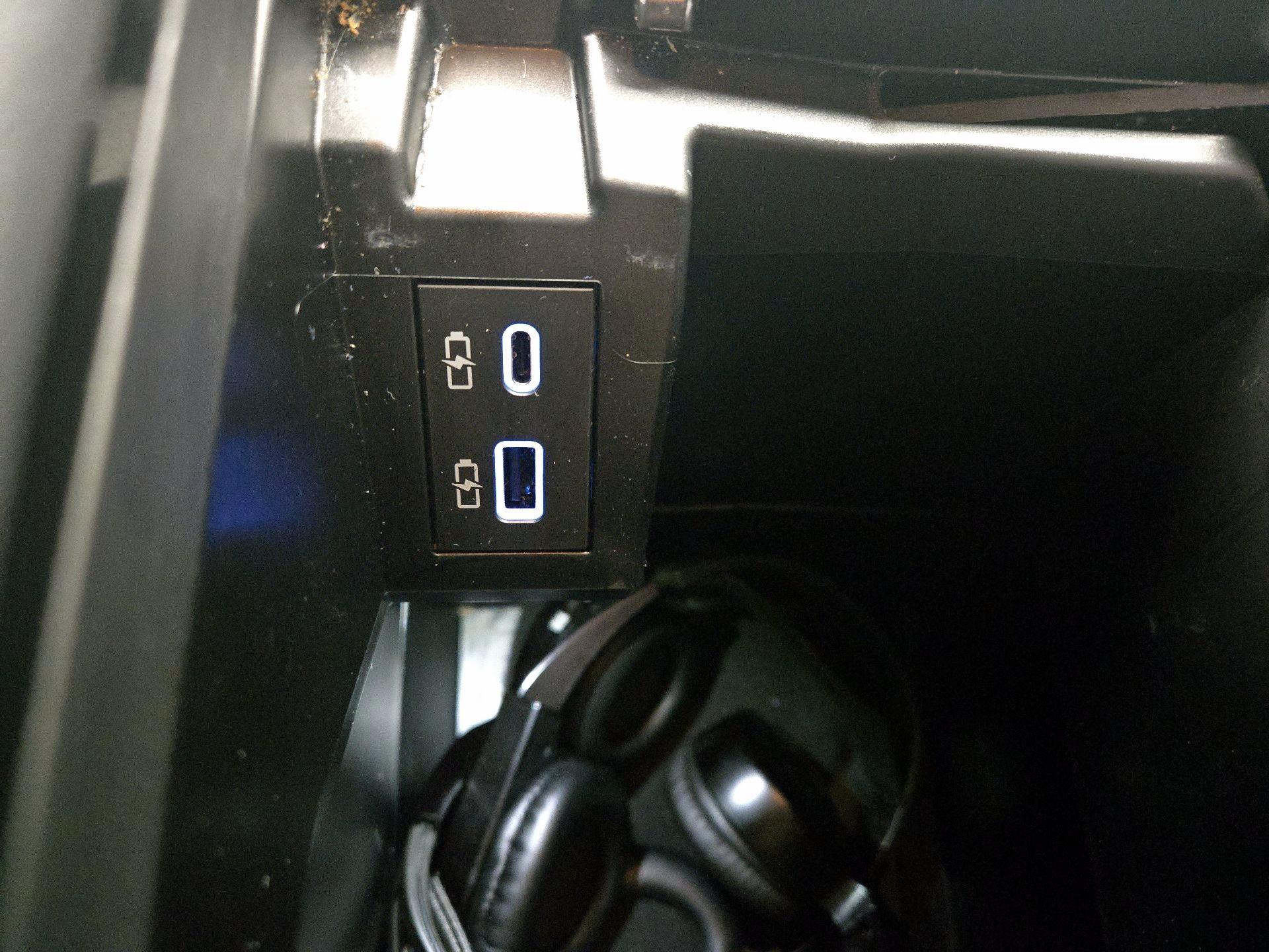 Thumbnail: 2022 Toyota Sienna - 19