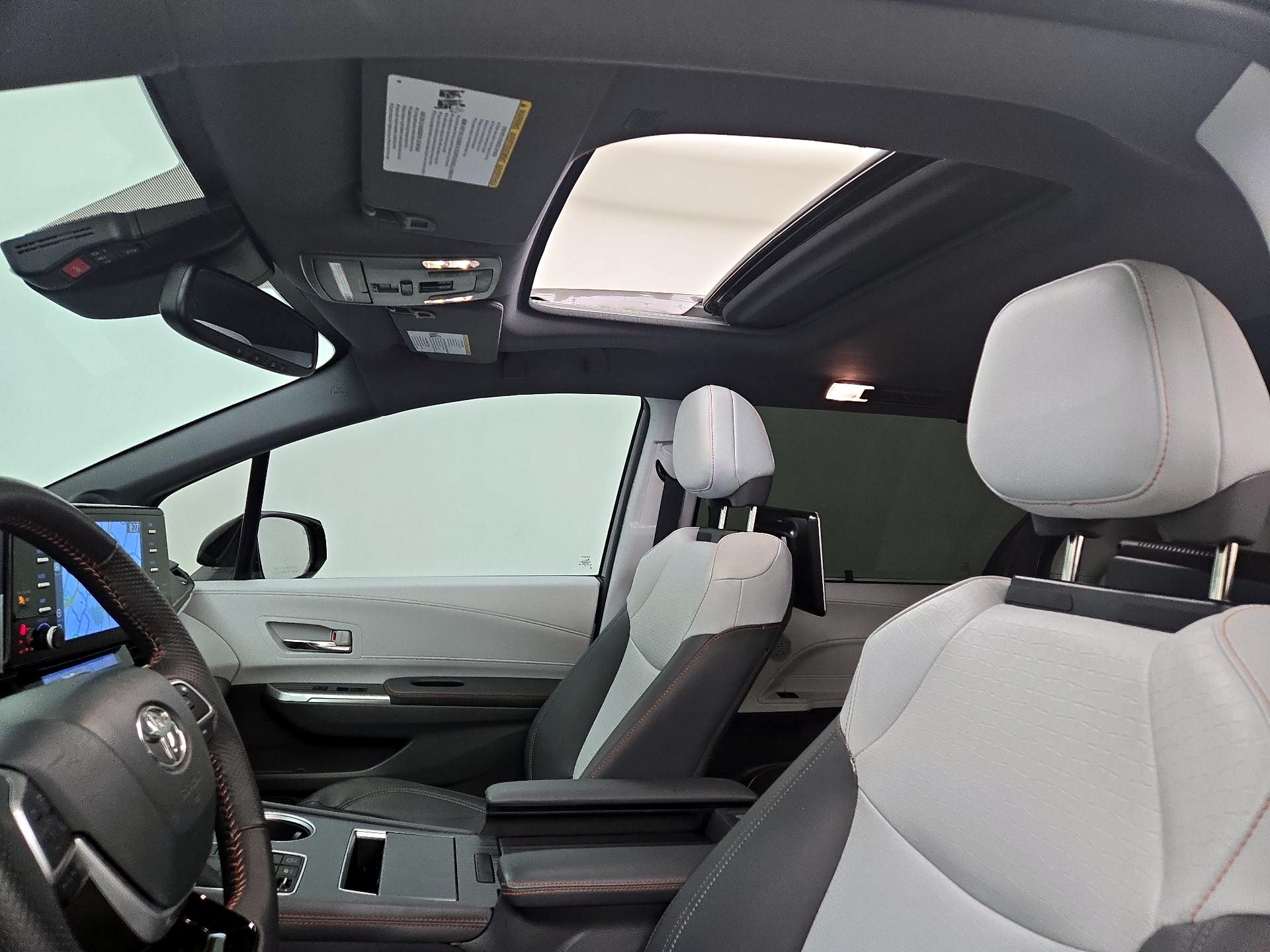 Thumbnail: 2022 Toyota Sienna - 20