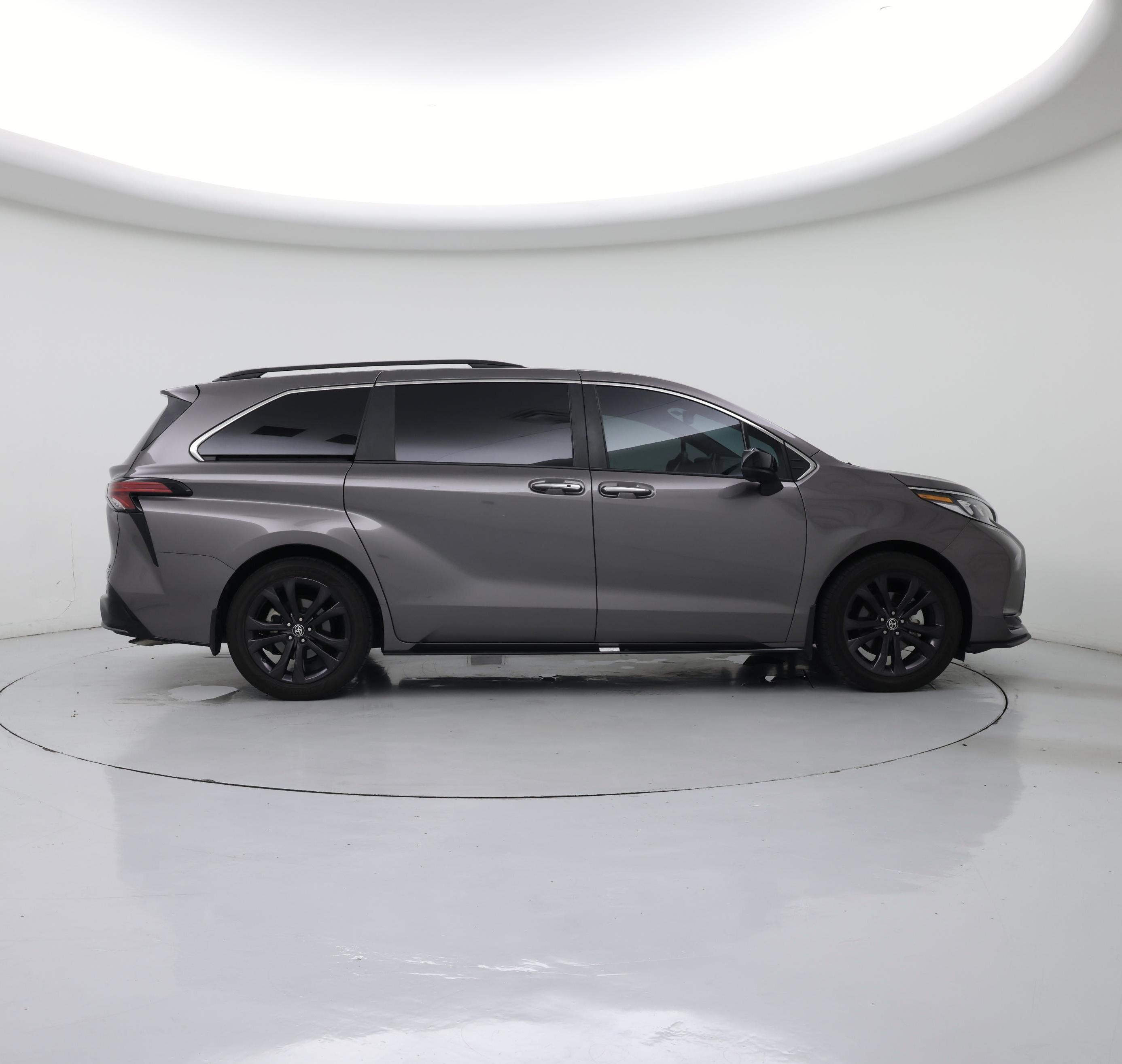Thumbnail: 2022 Toyota Sienna - 7