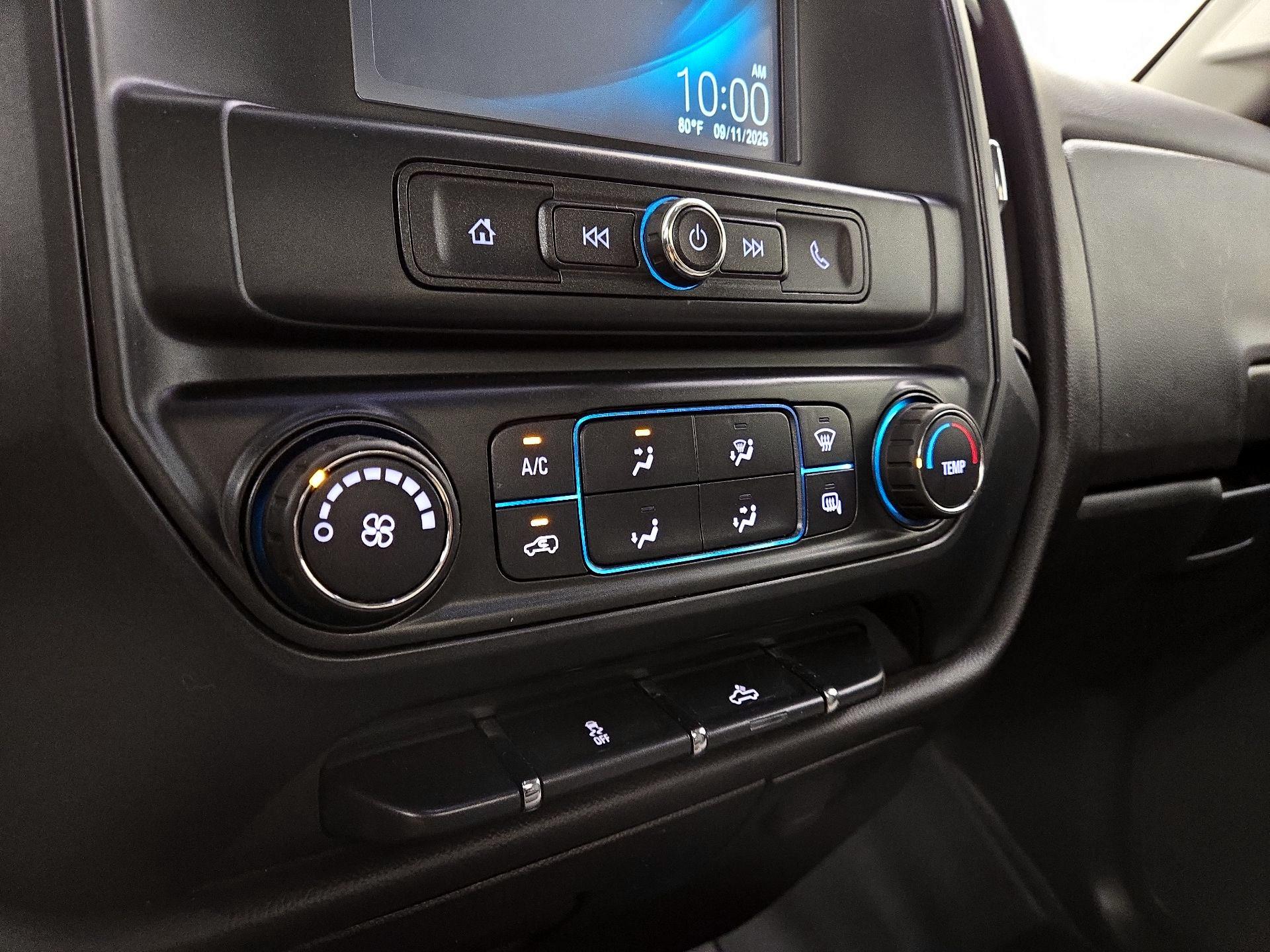 Thumbnail: 2018 Chevrolet Silverado 1500 - 16