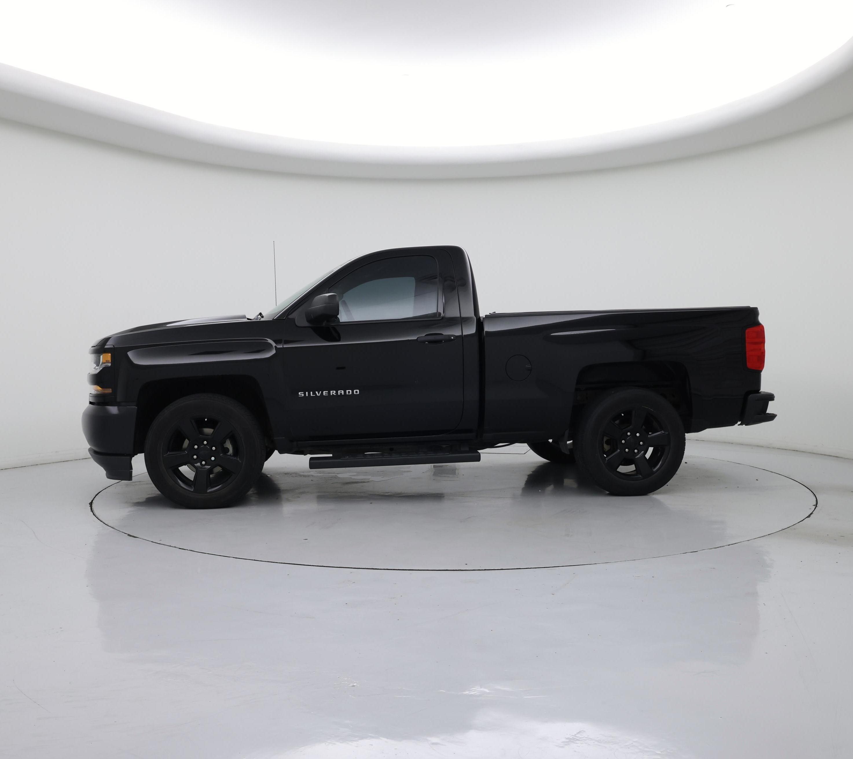 Thumbnail: 2018 Chevrolet Silverado 1500 - 3