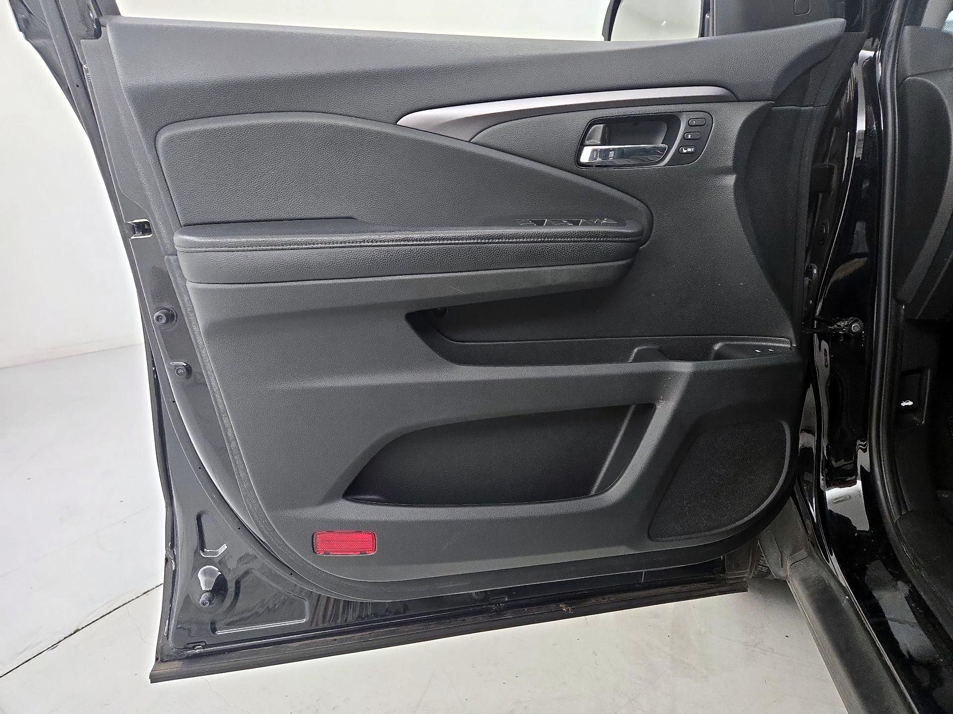 Thumbnail: 2021 Honda Pilot - 12