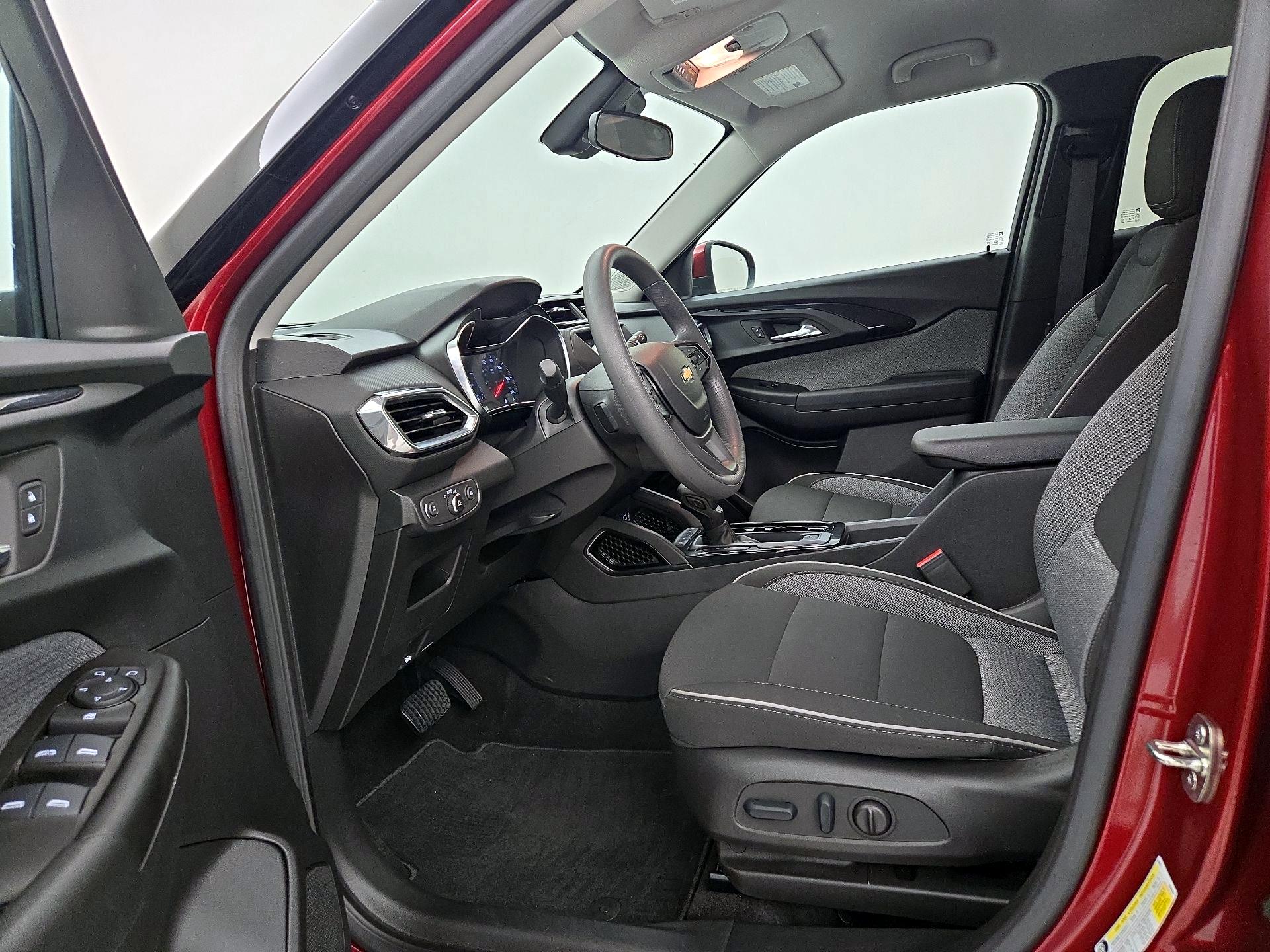 Thumbnail: 2023 Chevrolet TrailBlazer - 11