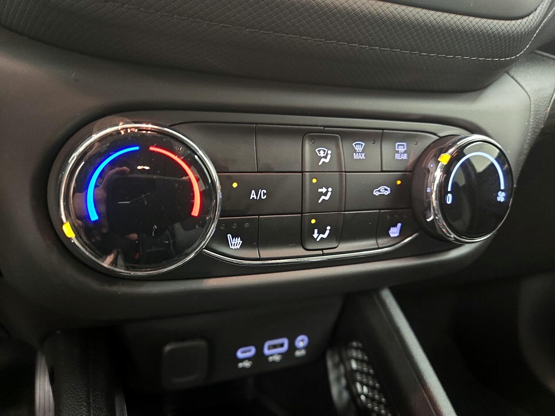 Thumbnail: 2023 Chevrolet TrailBlazer - 16