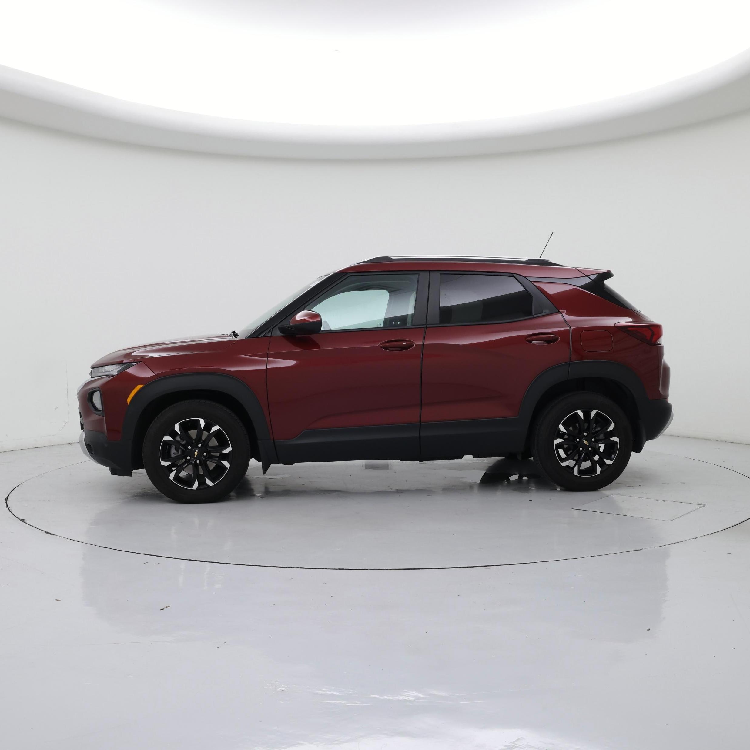Thumbnail: 2023 Chevrolet TrailBlazer - 3