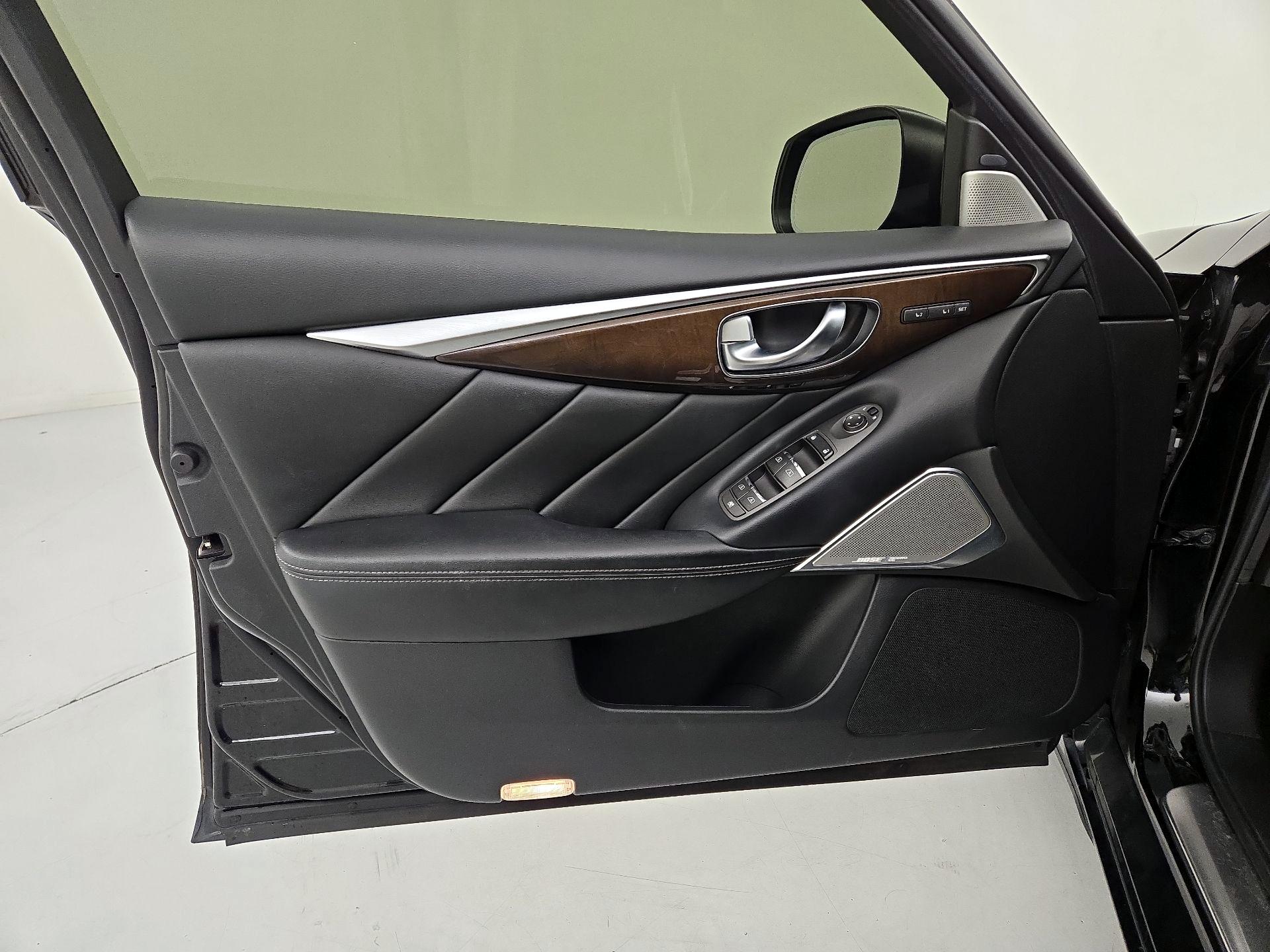 Thumbnail: 2017 INFINITI Q50 - 12