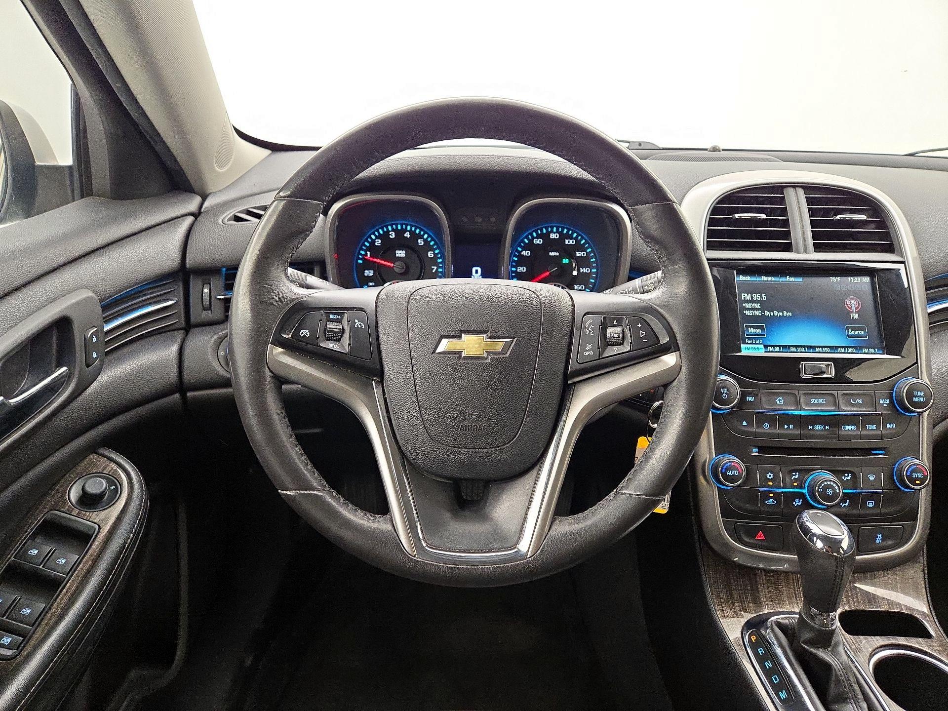 Thumbnail: 2015 Chevrolet Malibu - 10