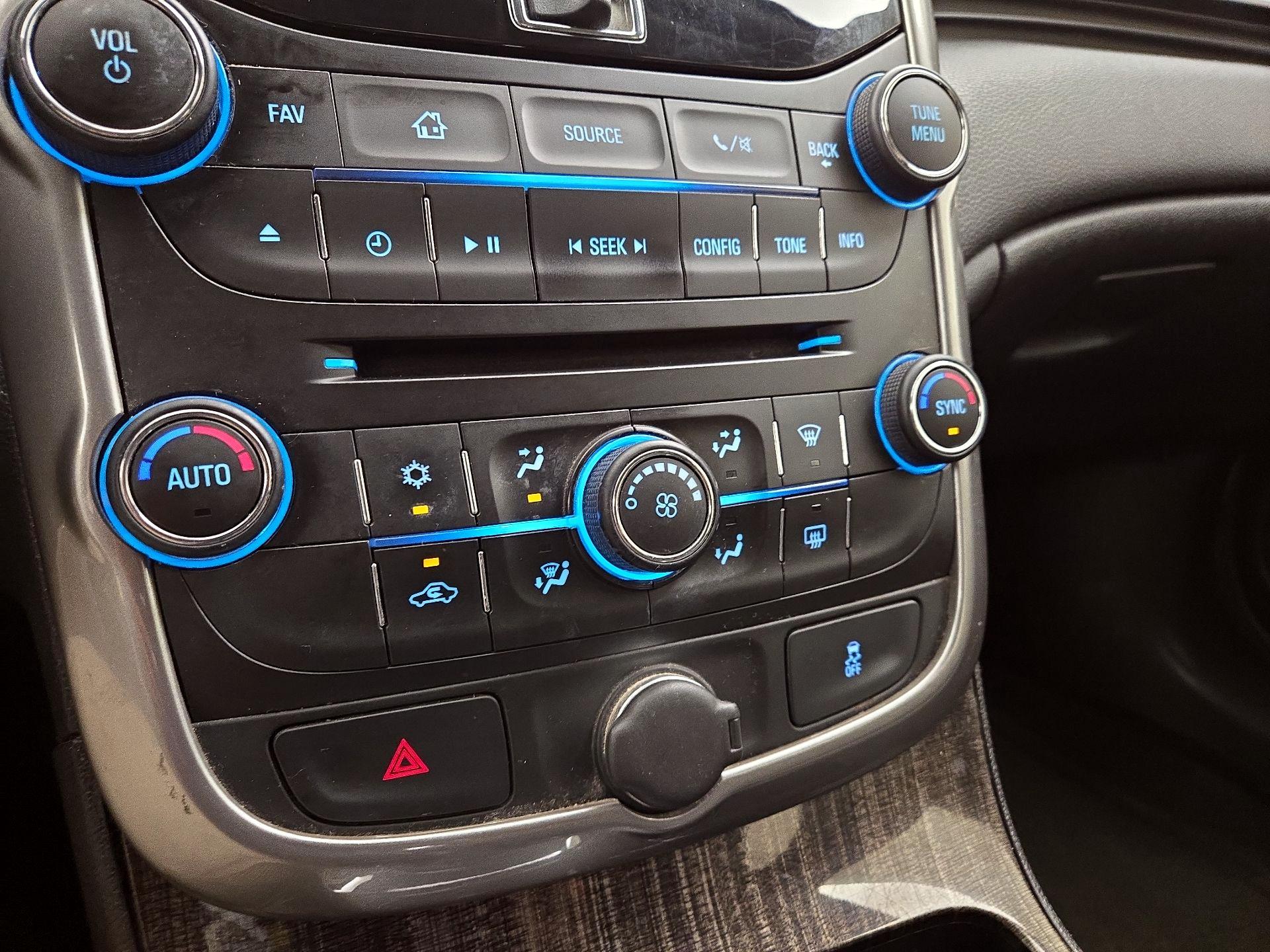 Thumbnail: 2015 Chevrolet Malibu - 16