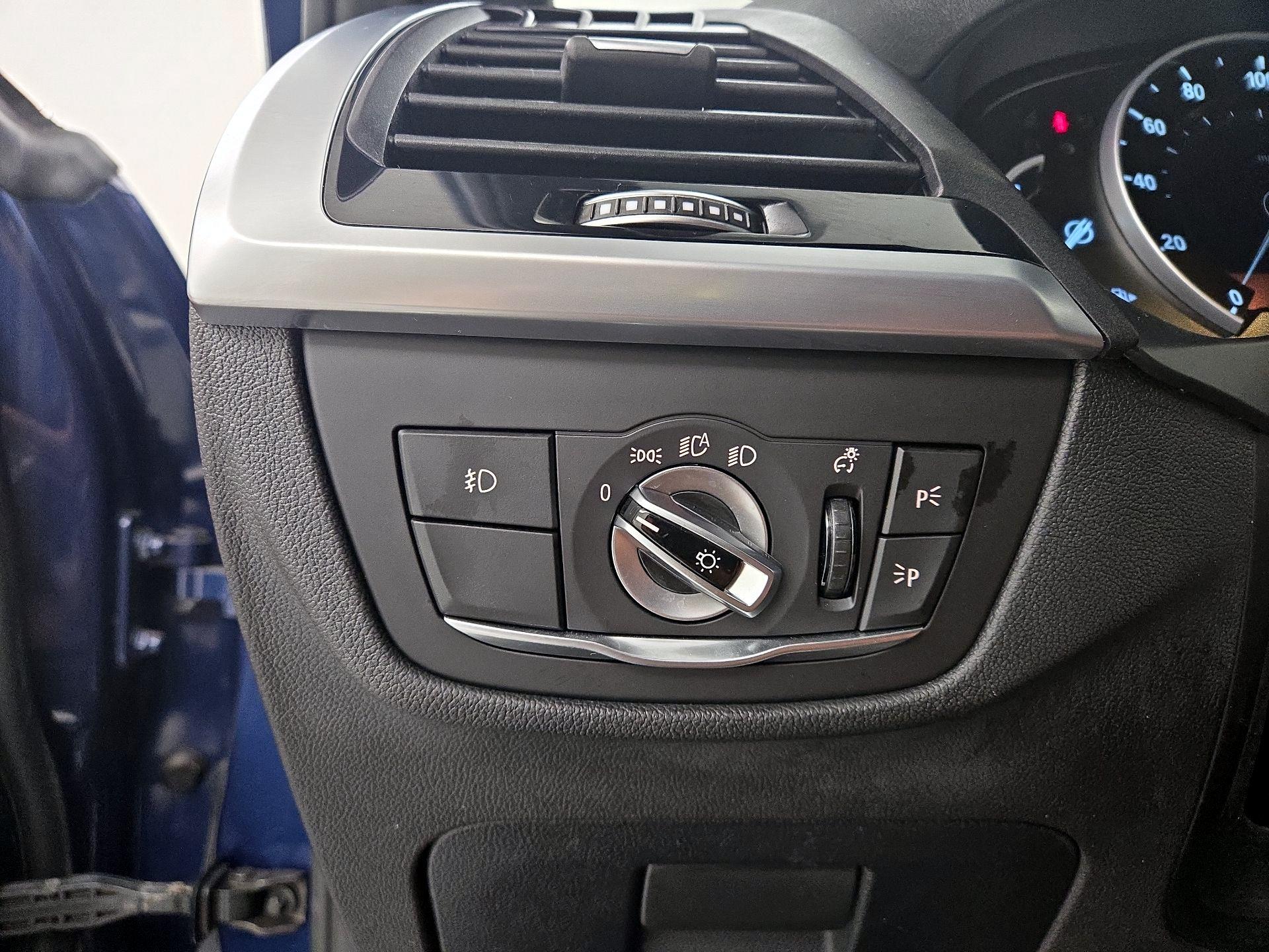 Thumbnail: 2019 BMW X3 - 13