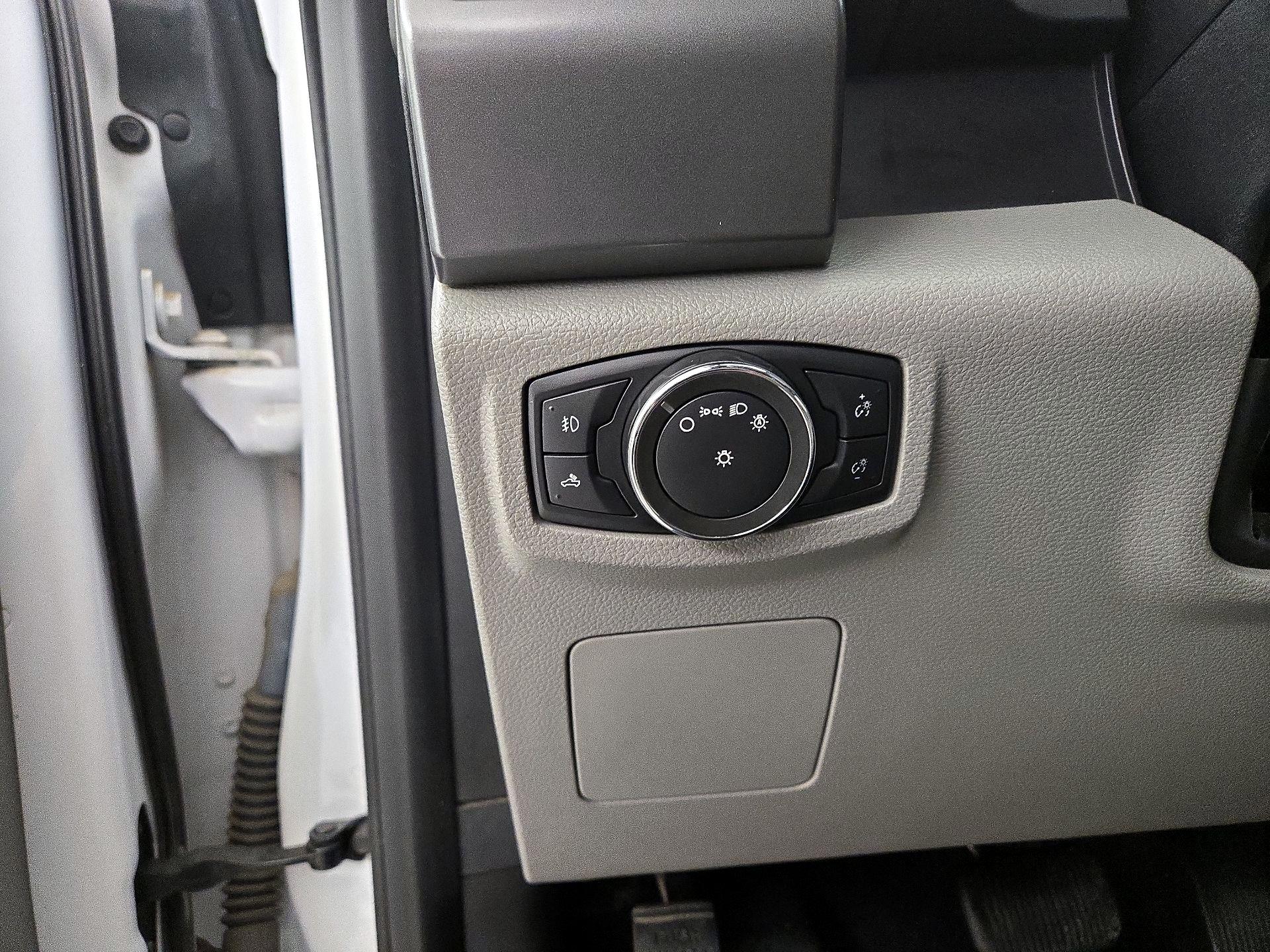 Thumbnail: 2016 Ford F-150 - 13