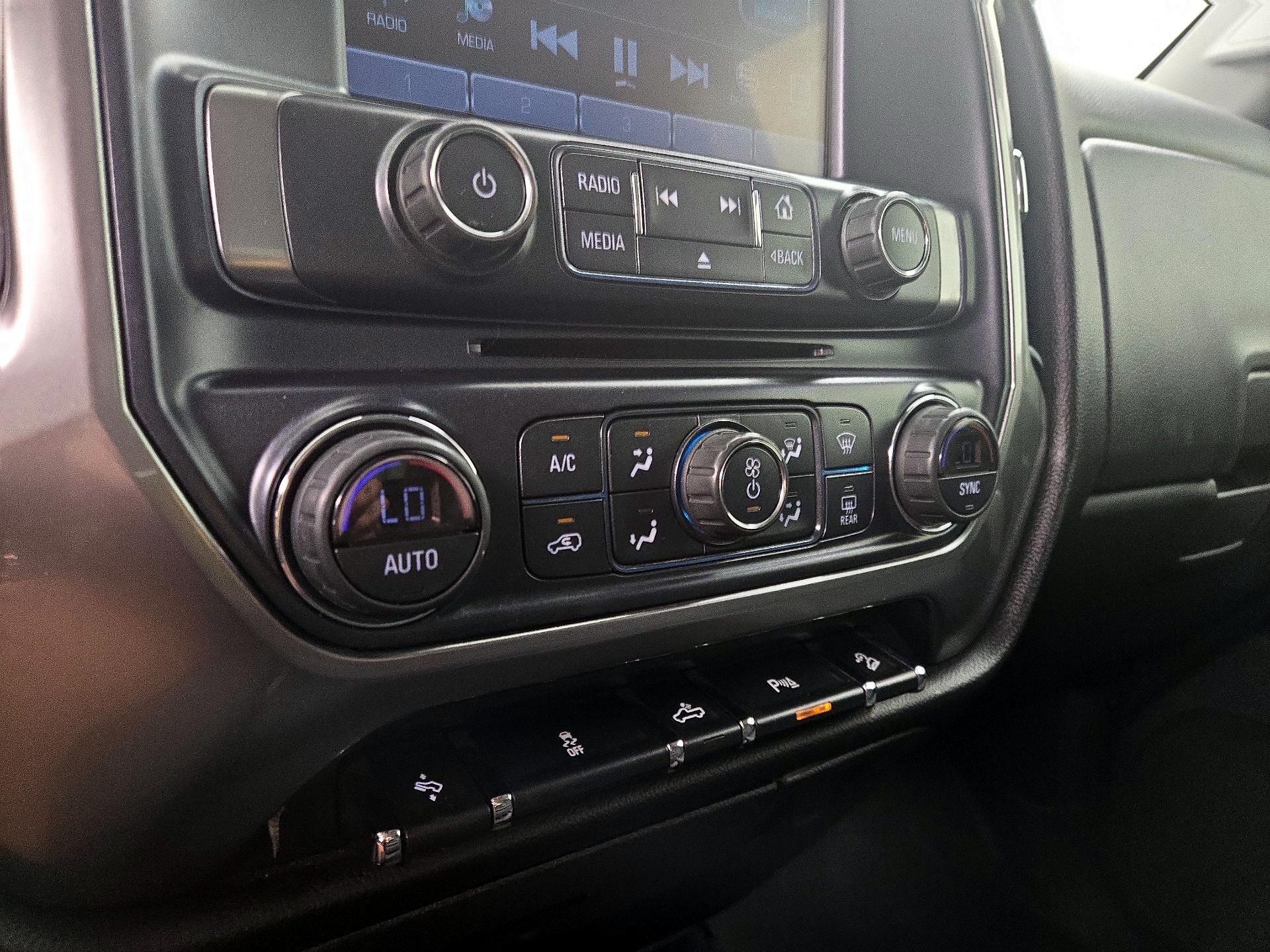 Thumbnail: 2017 Chevrolet Silverado 1500 - 16