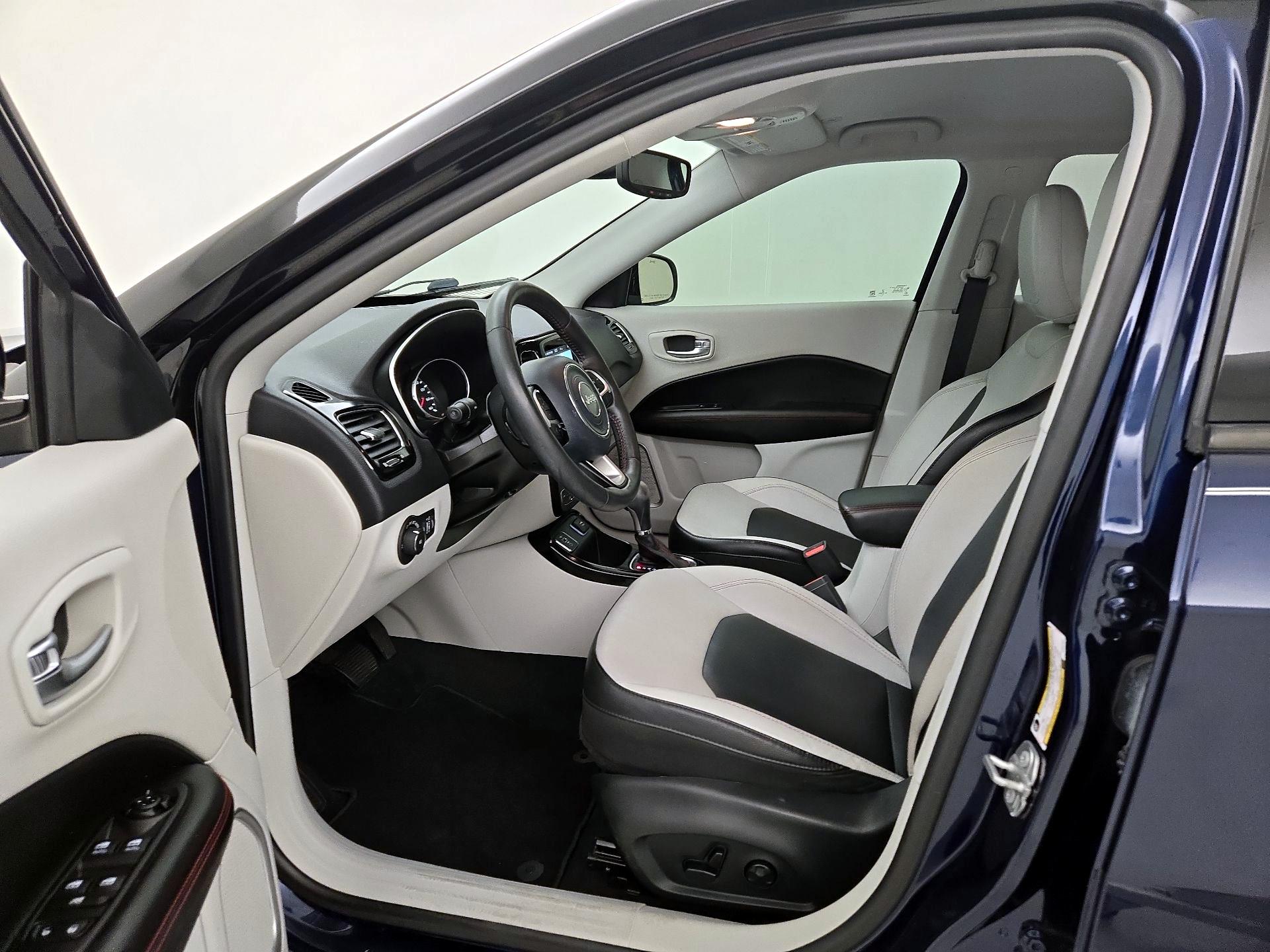 Thumbnail: 2019 Jeep Compass - 11