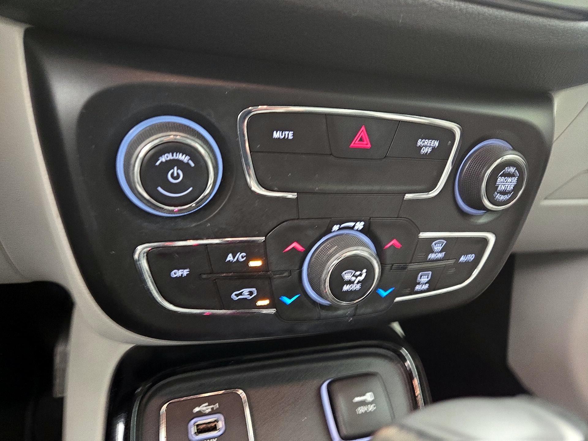 Thumbnail: 2019 Jeep Compass - 17