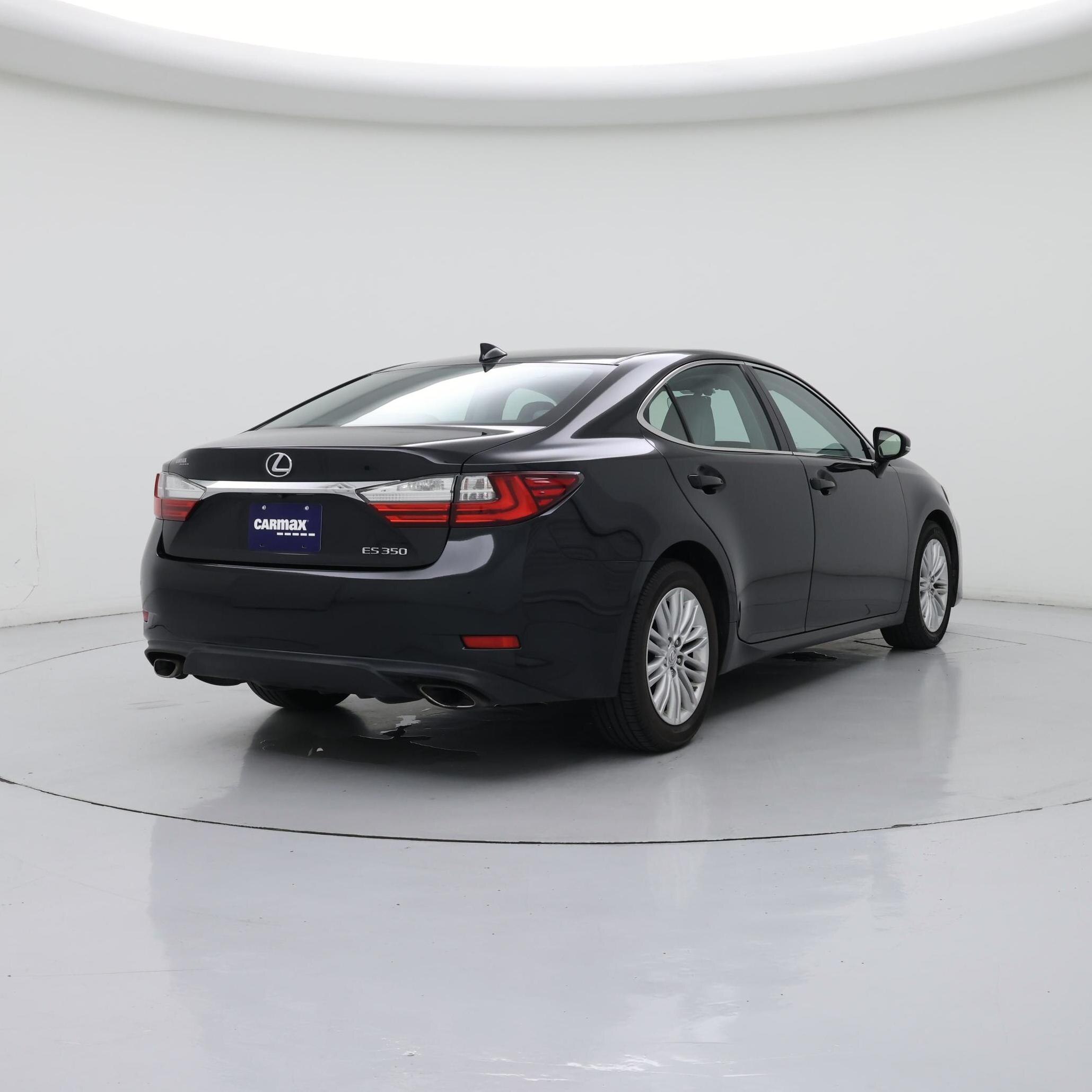 Thumbnail: 2016 Lexus ES - 8
