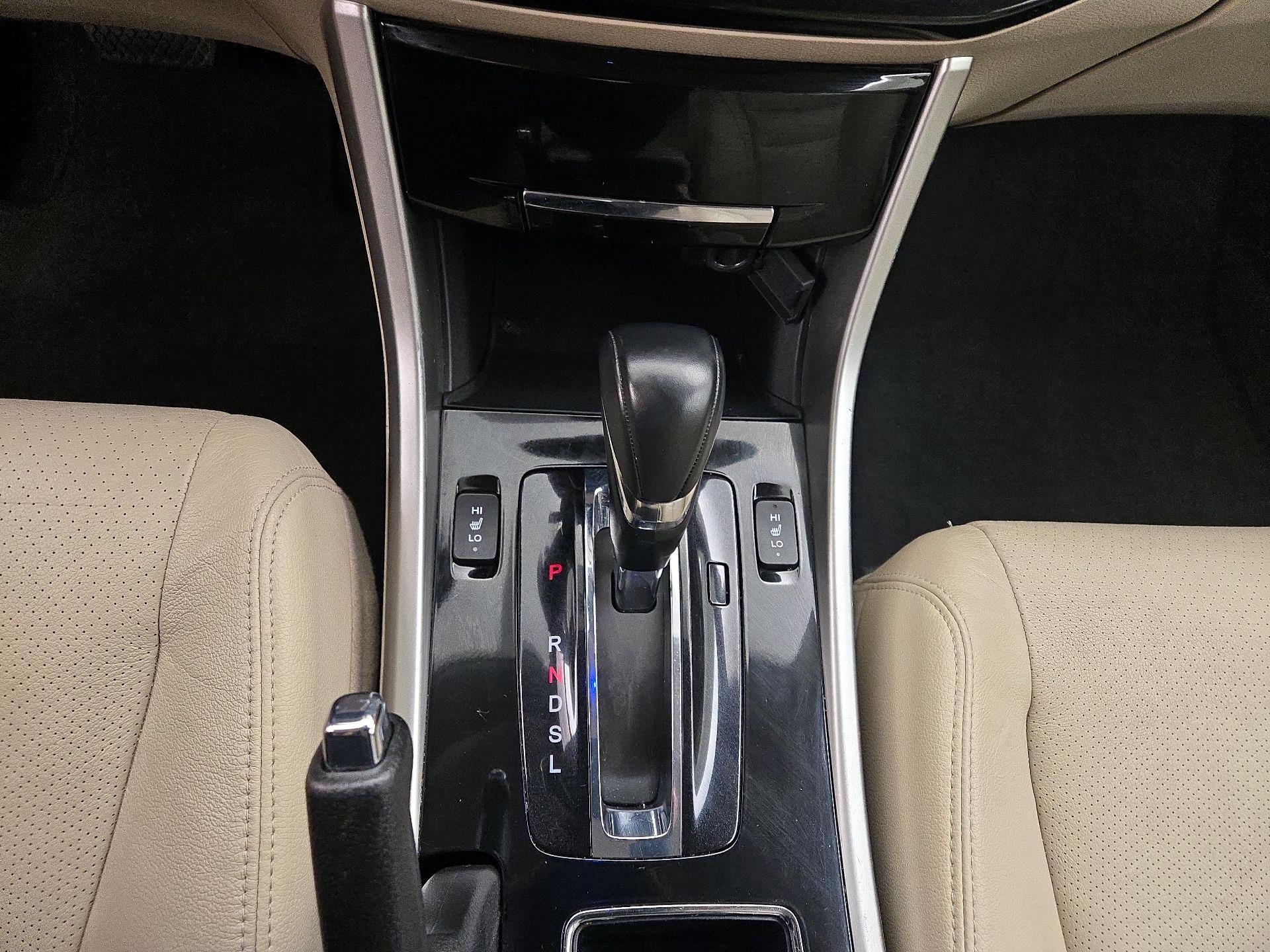 Thumbnail: 2016 Honda Accord - 17