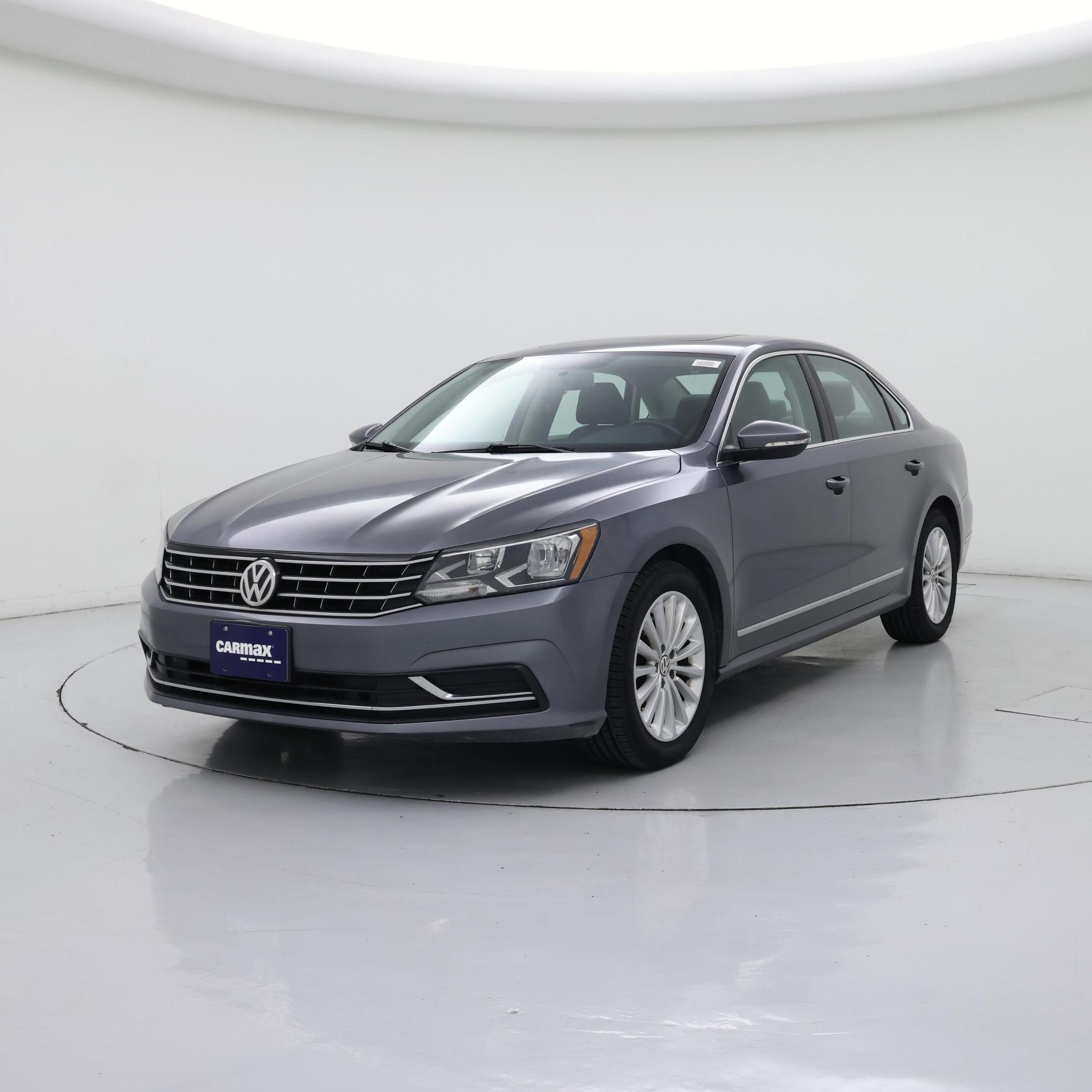 Thumbnail: 2017 Volkswagen Passat - 4
